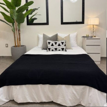 Decoravita | Bamilina Blanket | Black