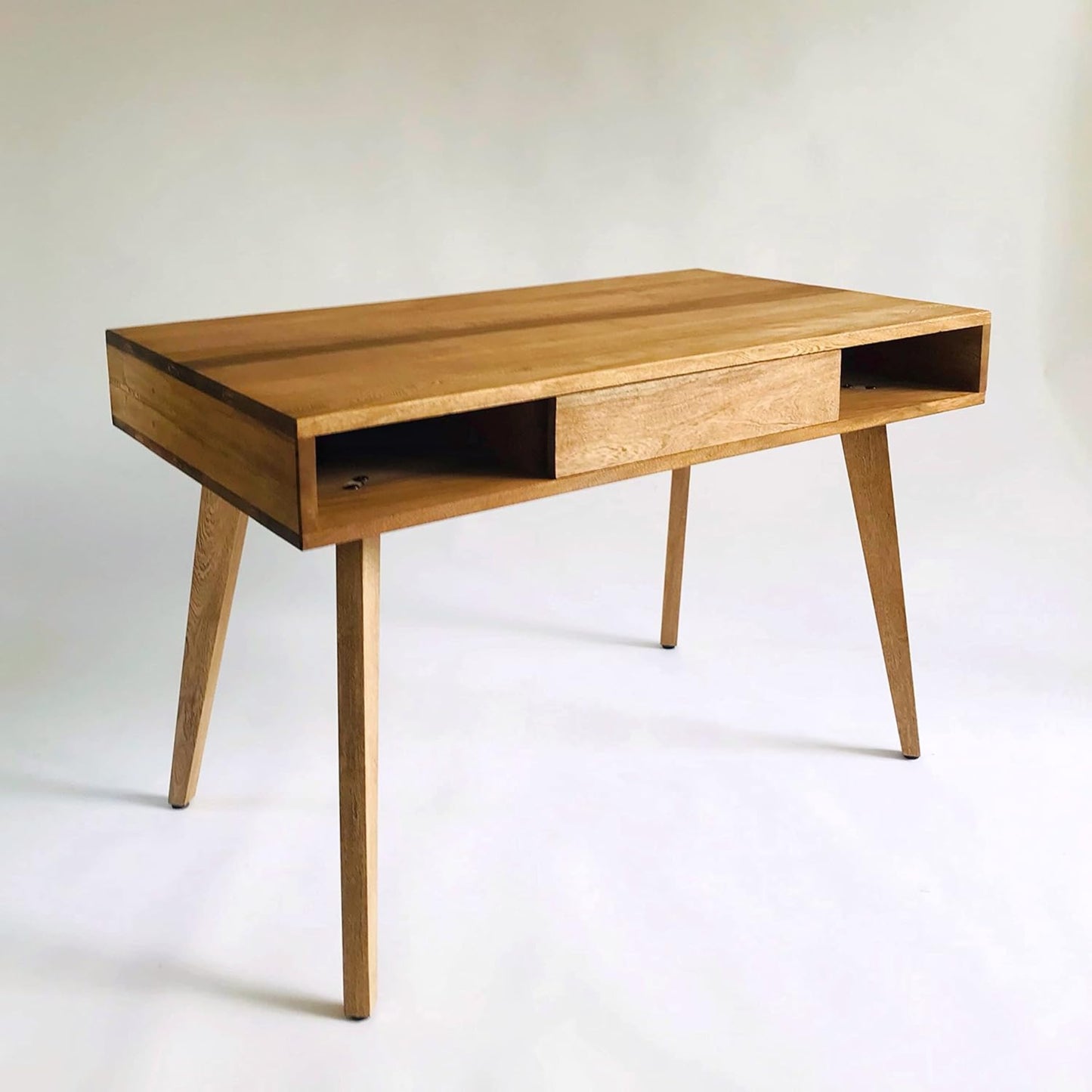 Brossard | Contemporary-Style Desk | Rosamorada Wood