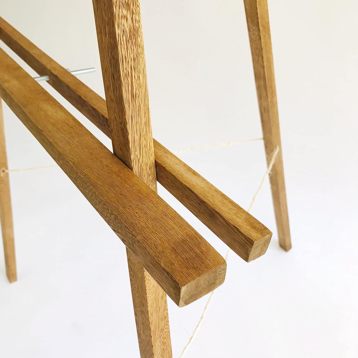 Brossard | Tripod Easel Solid Rosamorada Wood | Natural