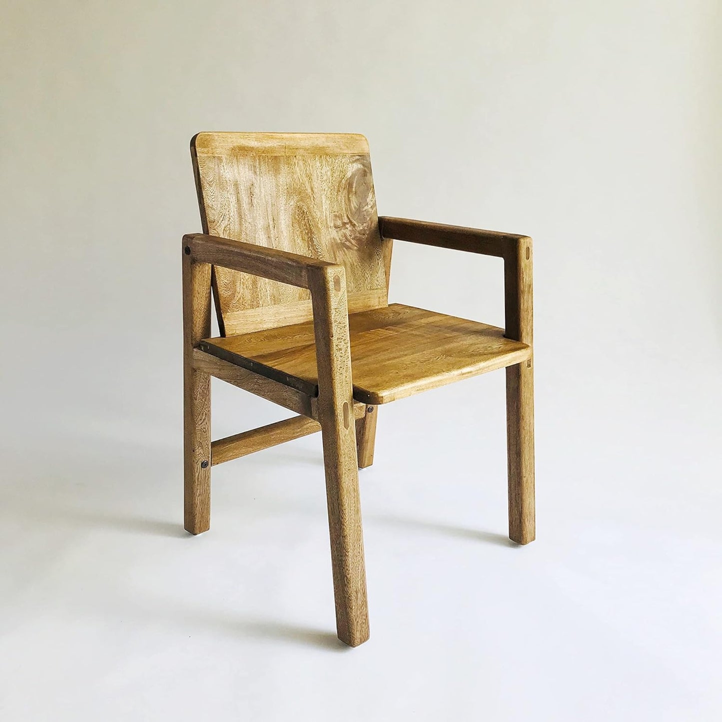 Brossard | Wooden Chair – Model BR1 with Armrests | Natural Finish