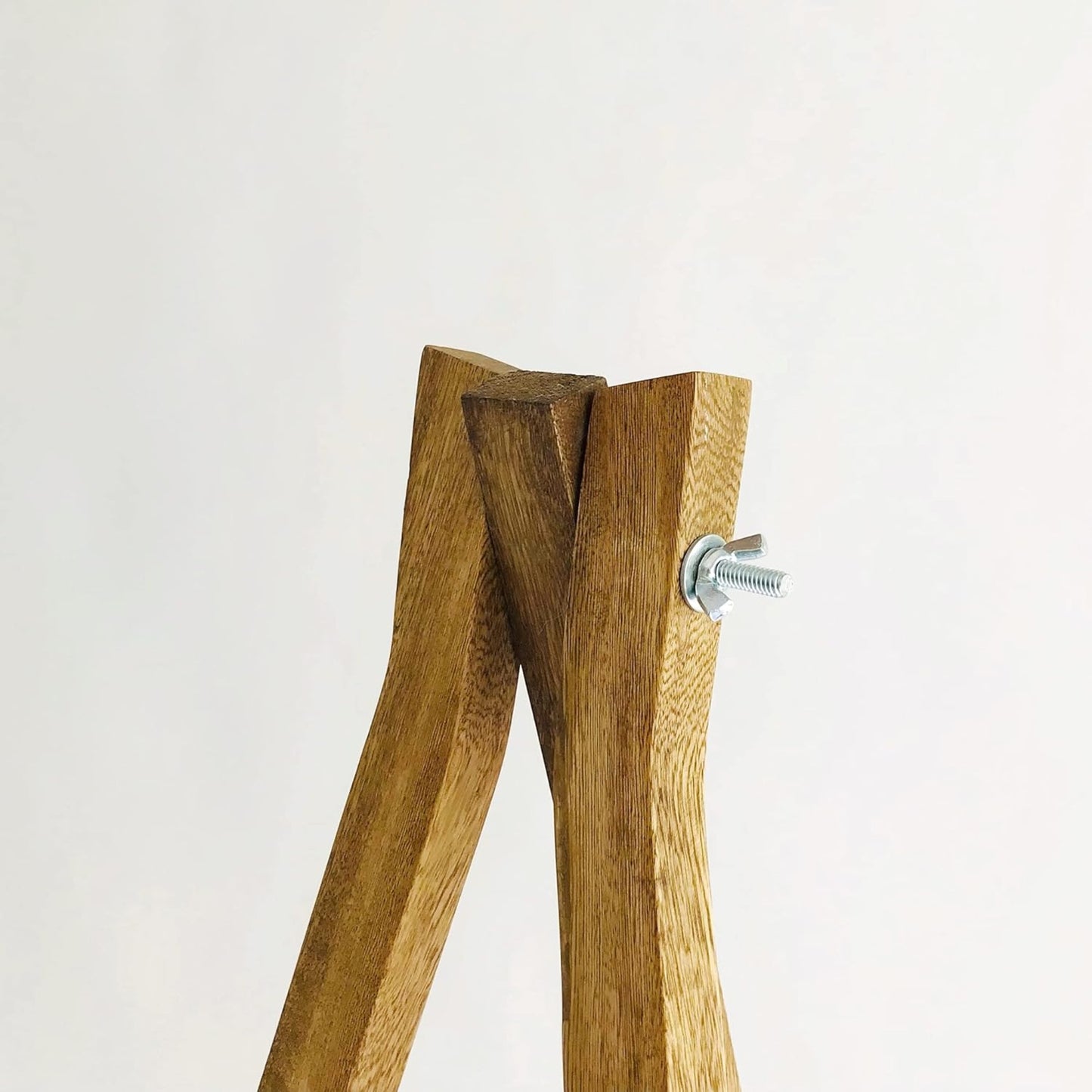 Brossard | Tripod Easel Solid Rosamorada Wood | Natural
