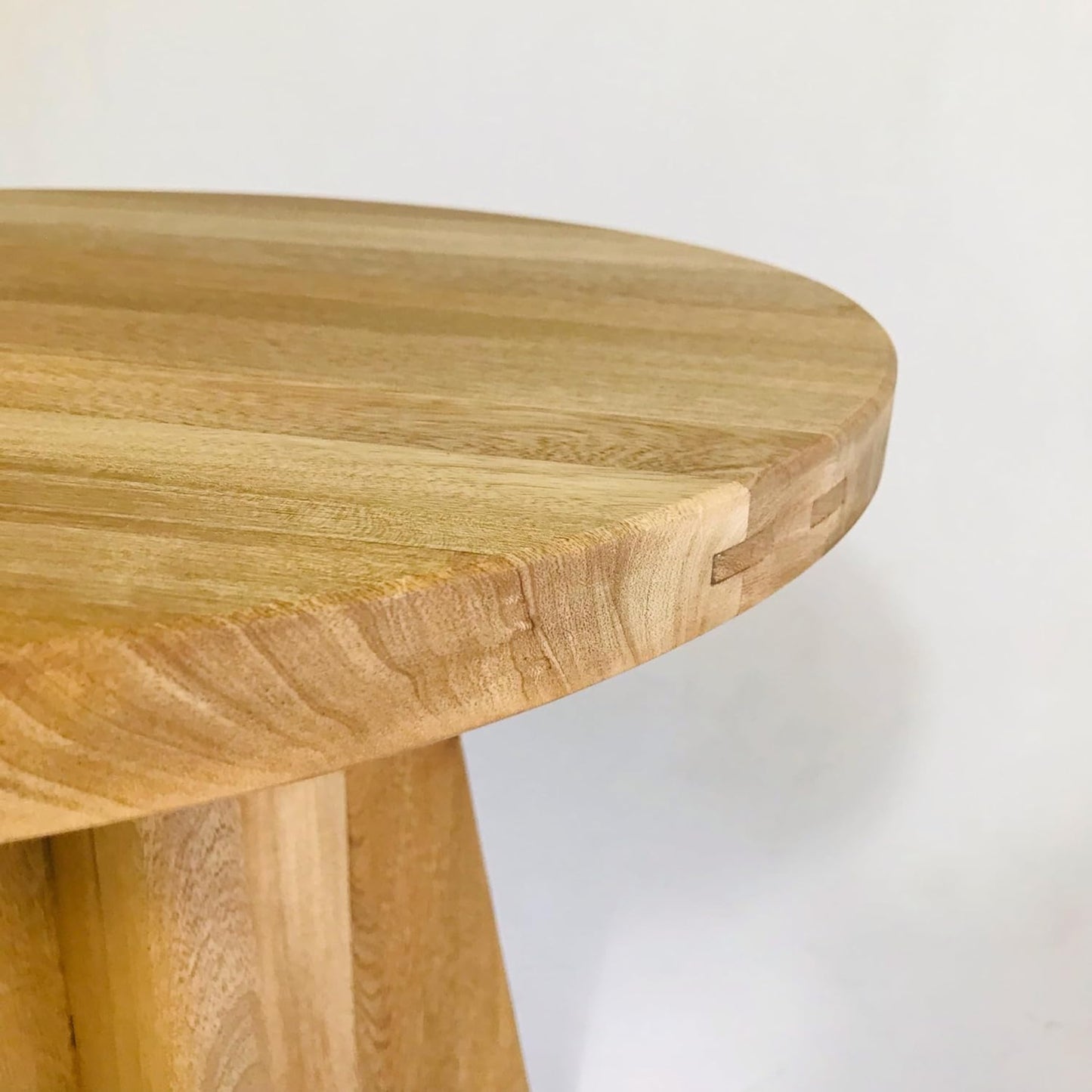 Brossard | Round Side Table, Cross-Leg Base | Natural