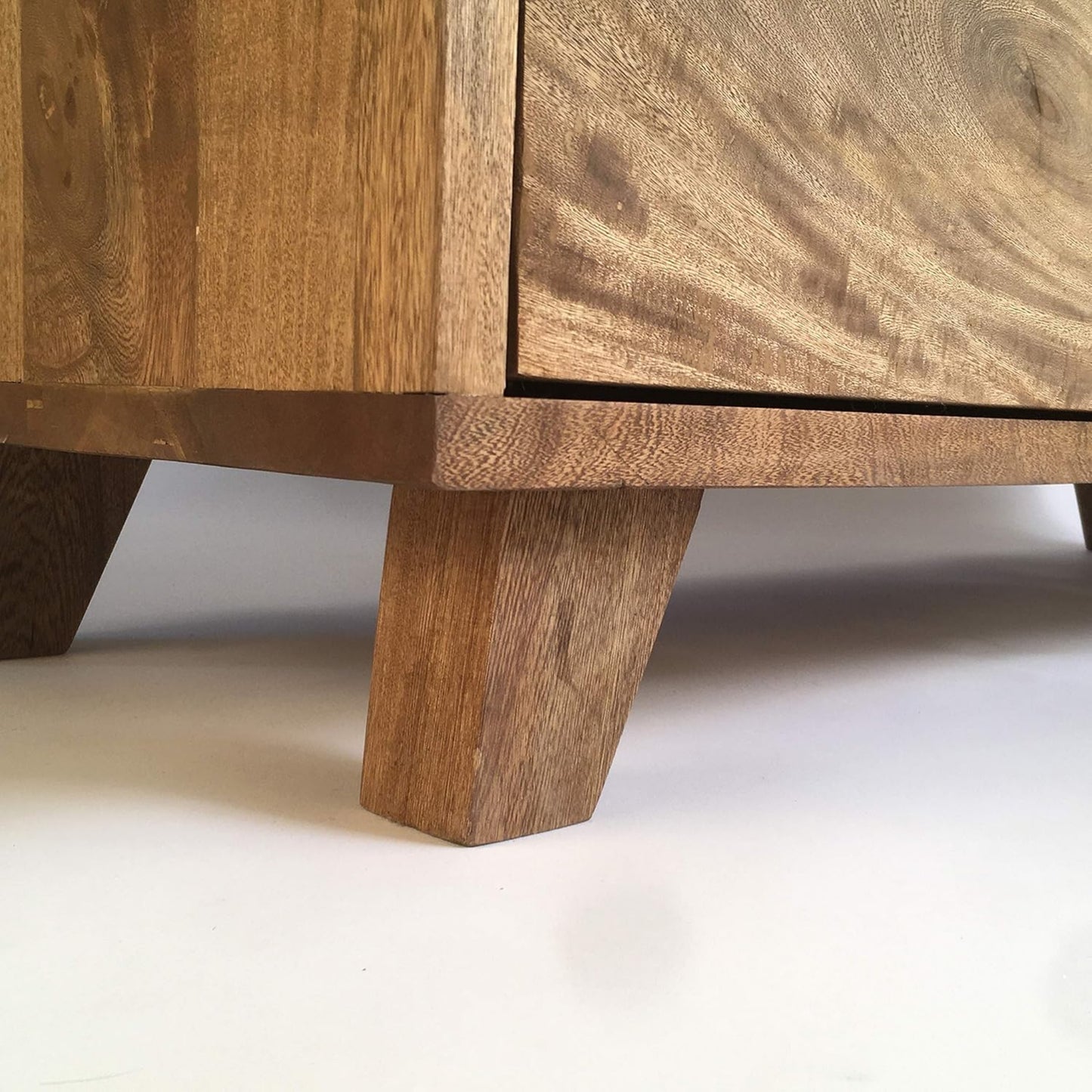 Brossard | Dresser / TV Stand with 4 Drawers | Rosamorada Wood