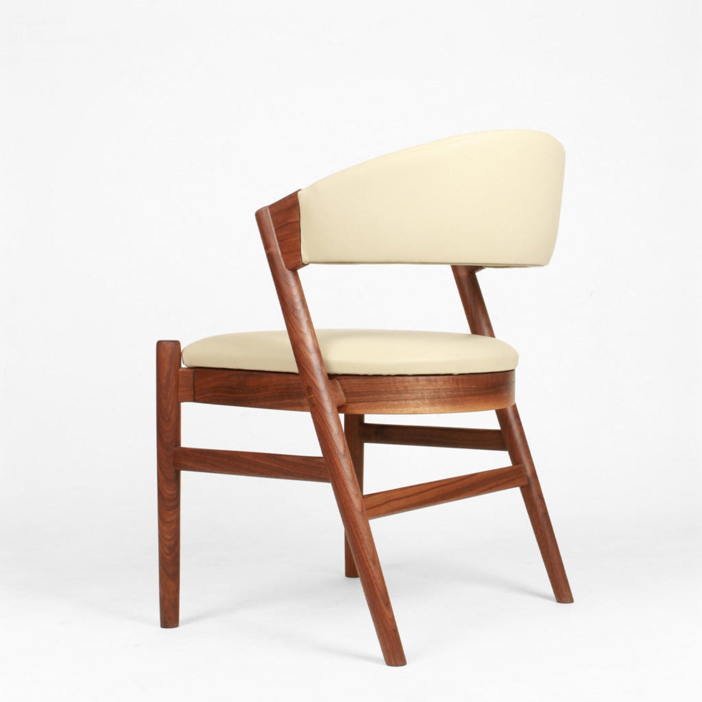 Artelier | Mor | Chair