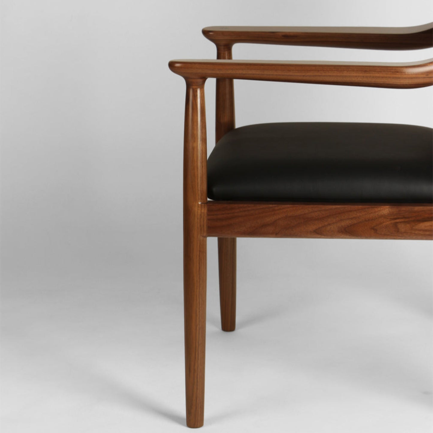 Artelier | Eelis | Chair