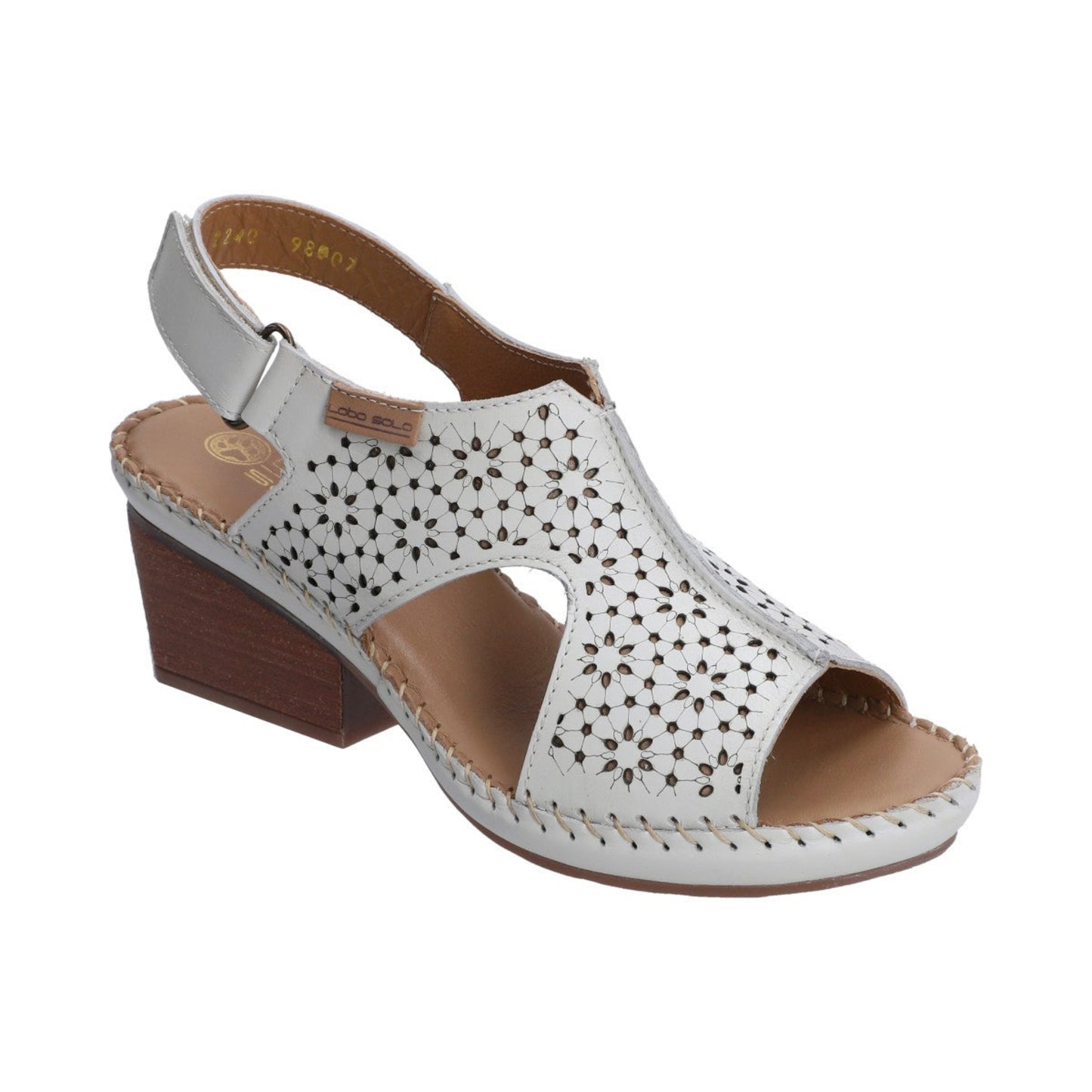 Lobo Solo | 2240 | Sharon Nuvol White