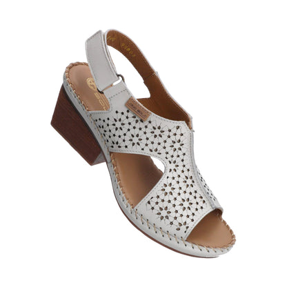 Lobo Solo | 2240 | Sharon Nuvol White