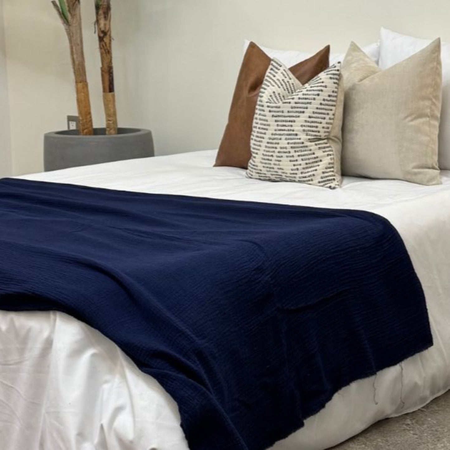 Decoravita | Bamilina Blanket | Navy Blue