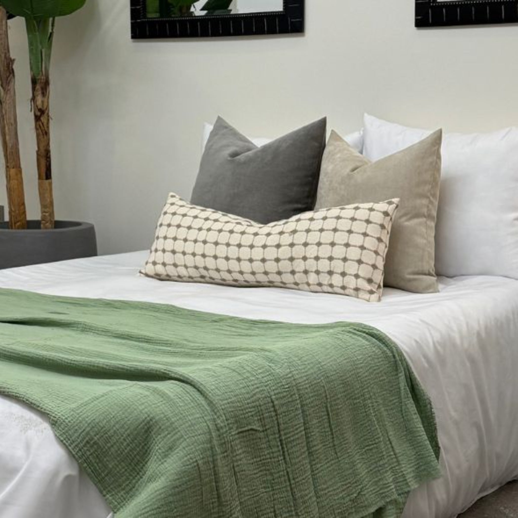 Decoravita | Bamilina Blanket | Olive