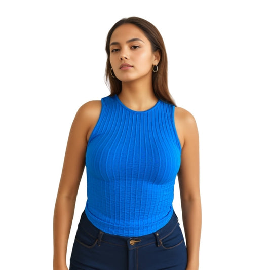 Red Berry | Sleeveless top with round neckline made of thick ribbed knit |