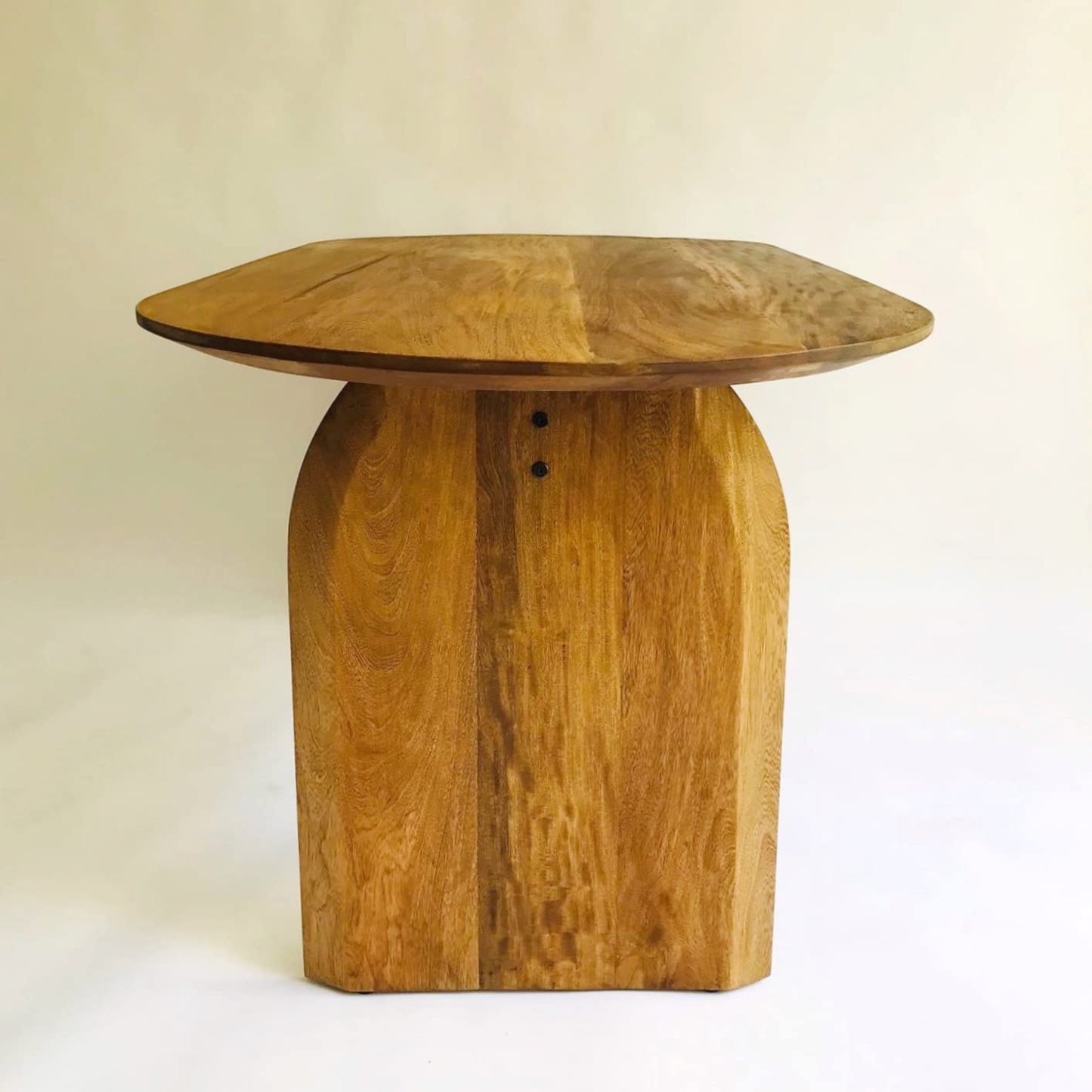 Brossard | Oval Dining Table | Natural
