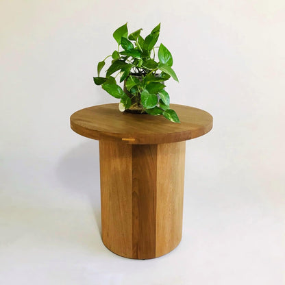 Brossard | Round Side Table with Cylindrical Base | Natural