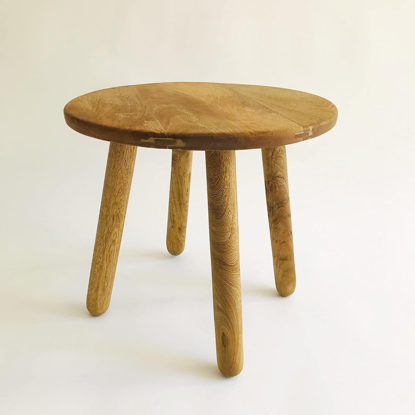 Brossard | Side Table with Round Legs | Natural