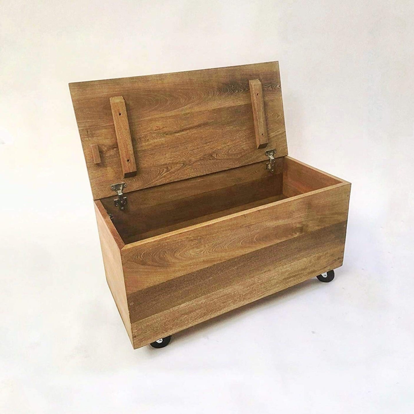 Brossard | Storage Chest with Soft-Close Lid | Rosamorada Wood