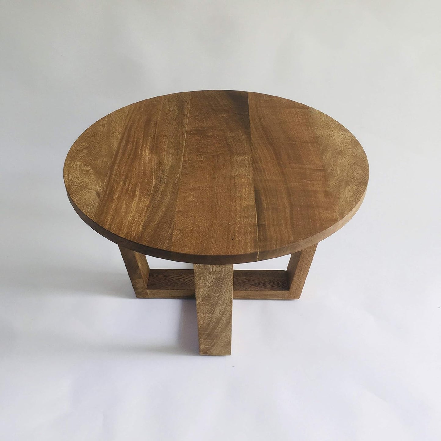 Brossard | Side Table with Trapezoid Base | Natural