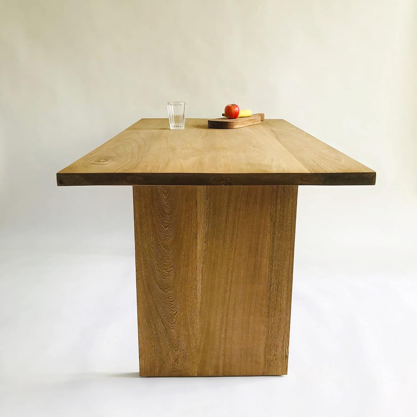Brossard | Dining Table for 4–6 People | Natural