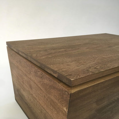 Brossard | Storage Chest with Soft-Close Lid | Rosamorada Wood