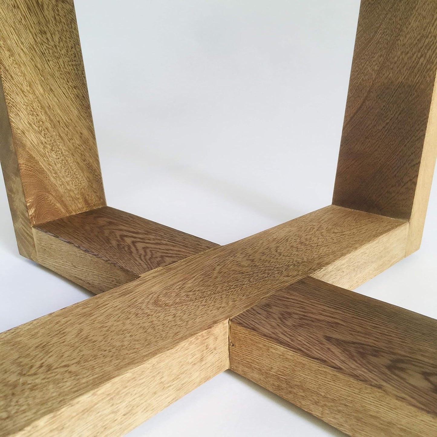 Brossard | Side Table with Trapezoid Base | Natural