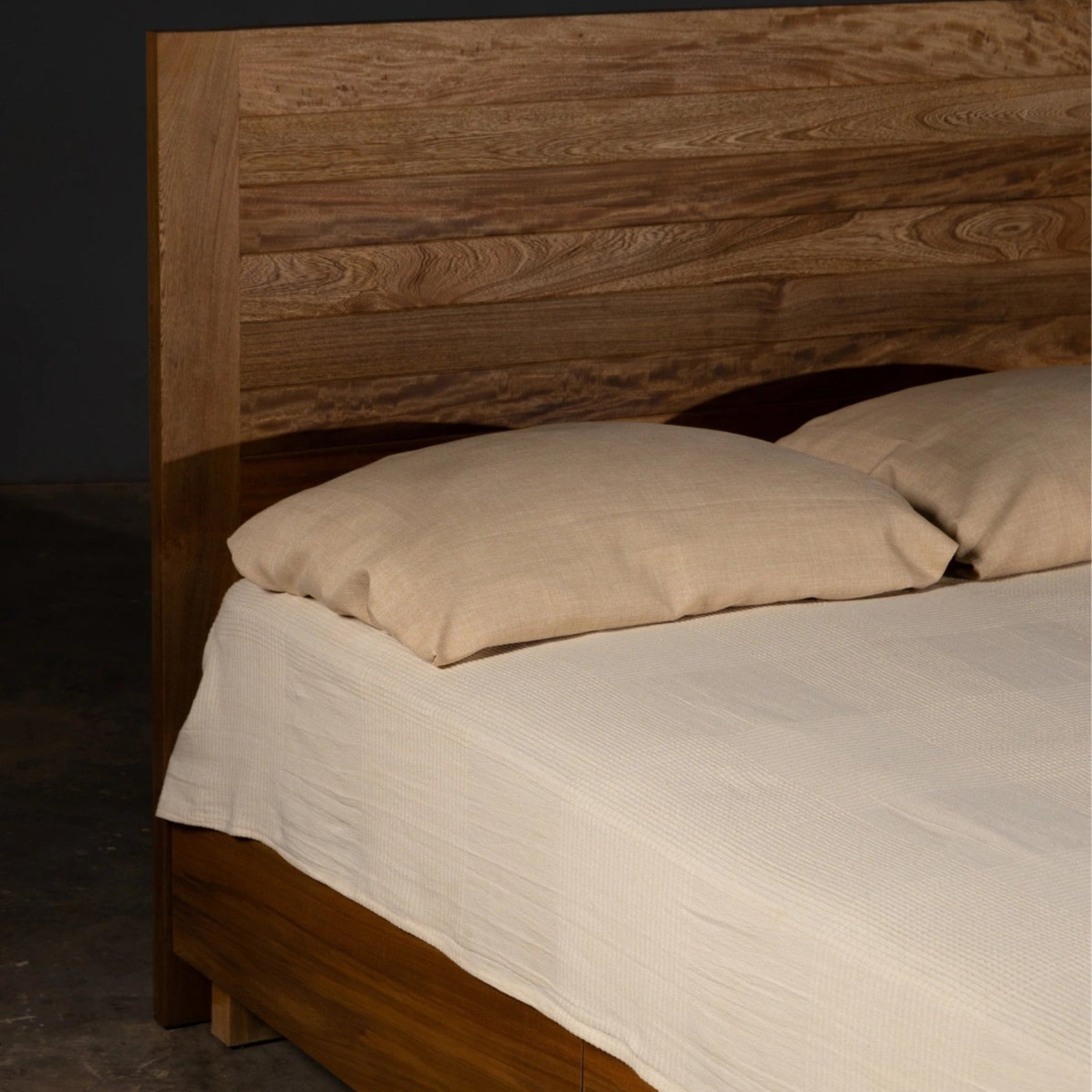 Pergamino | Cabo Queen Headboard | CARCAQU112