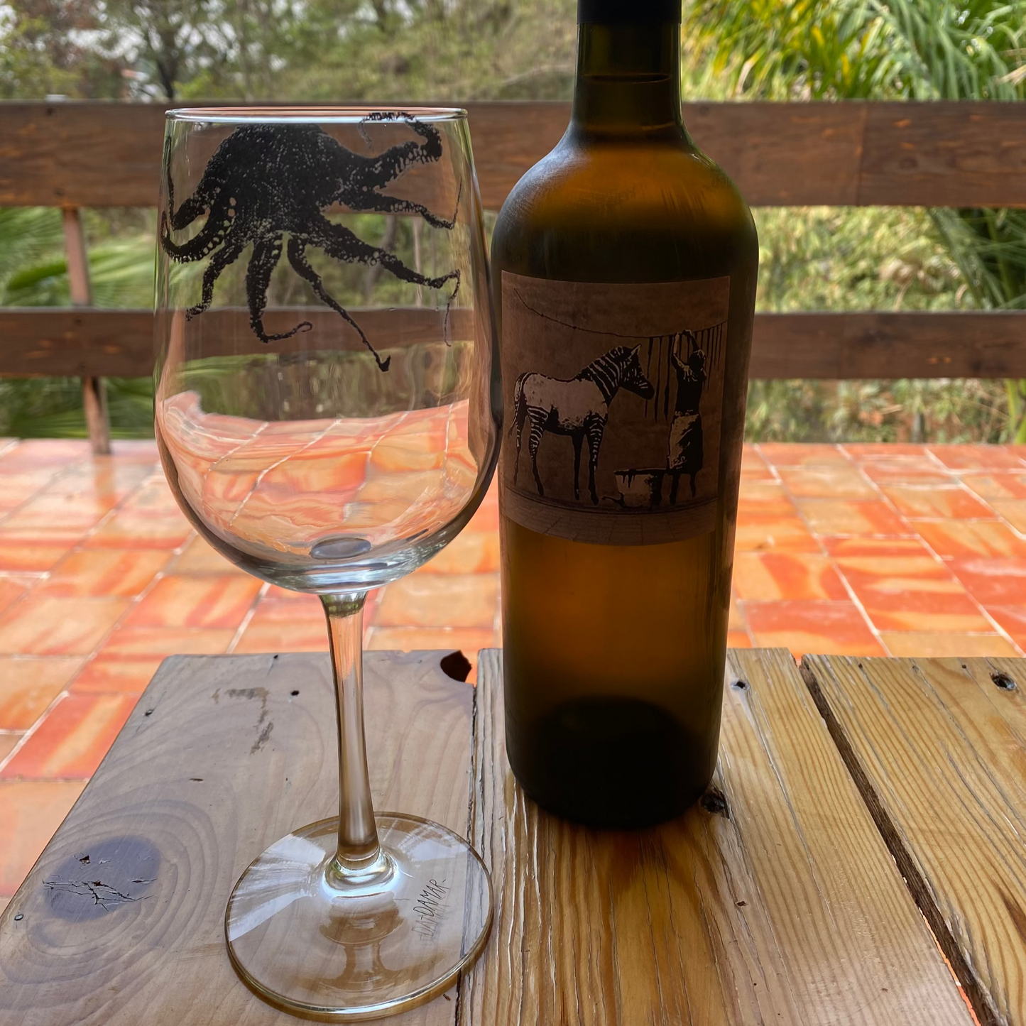Damar | Octopus Wine Glass