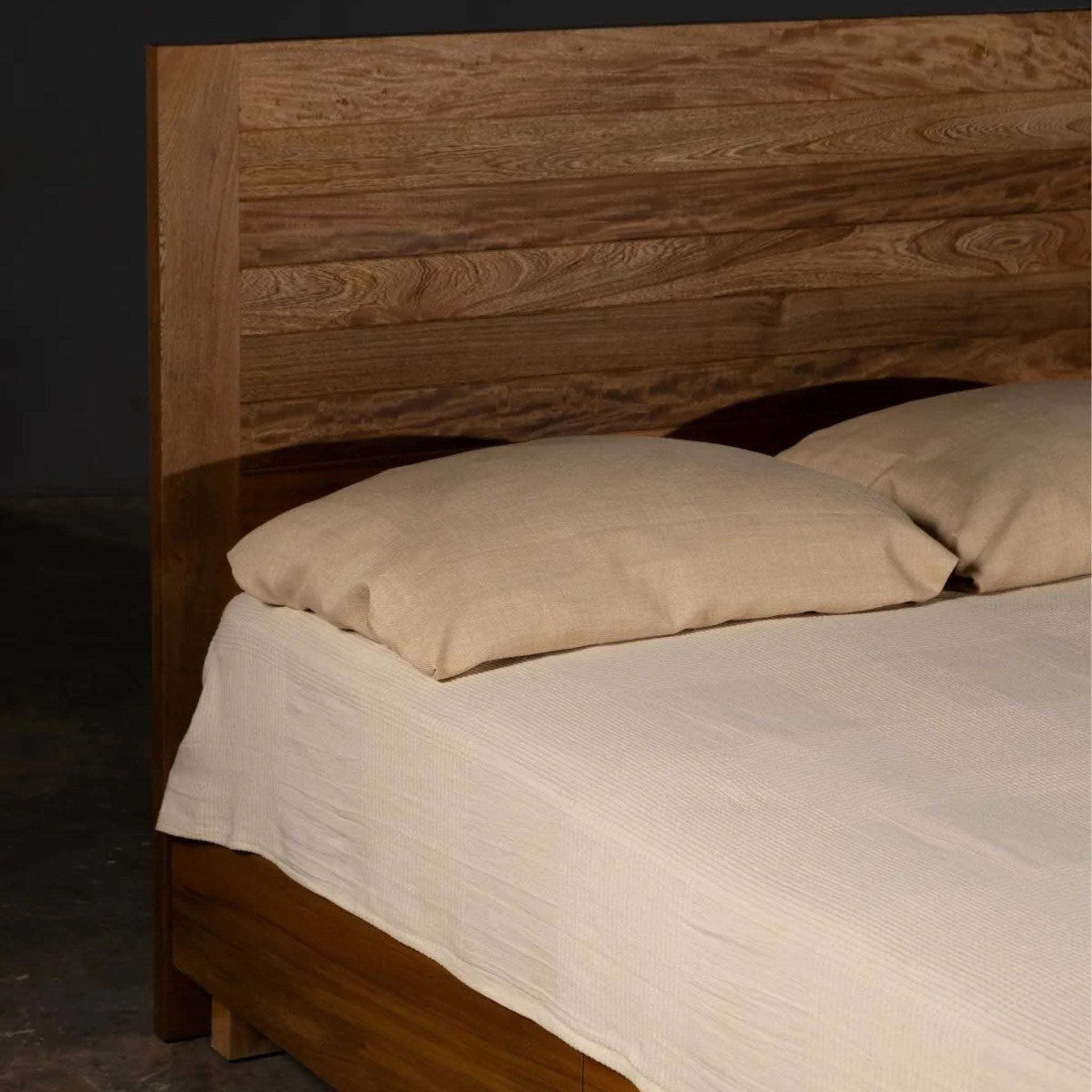 Pergamino | Cabo Queen Bed Frame | BCRCAQU387