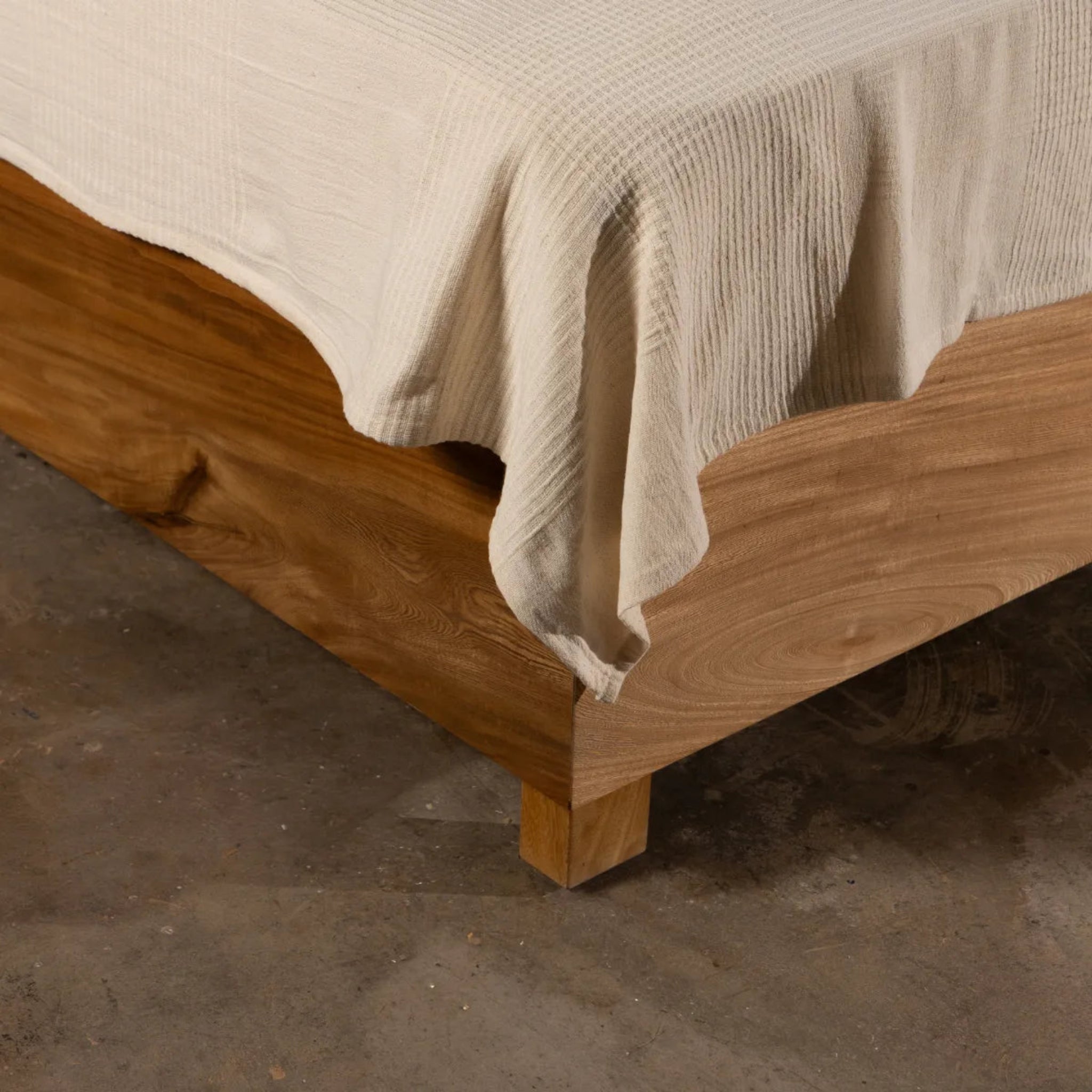 Pergamino | Cabo Queen Bed Frame | BCRCAQU387