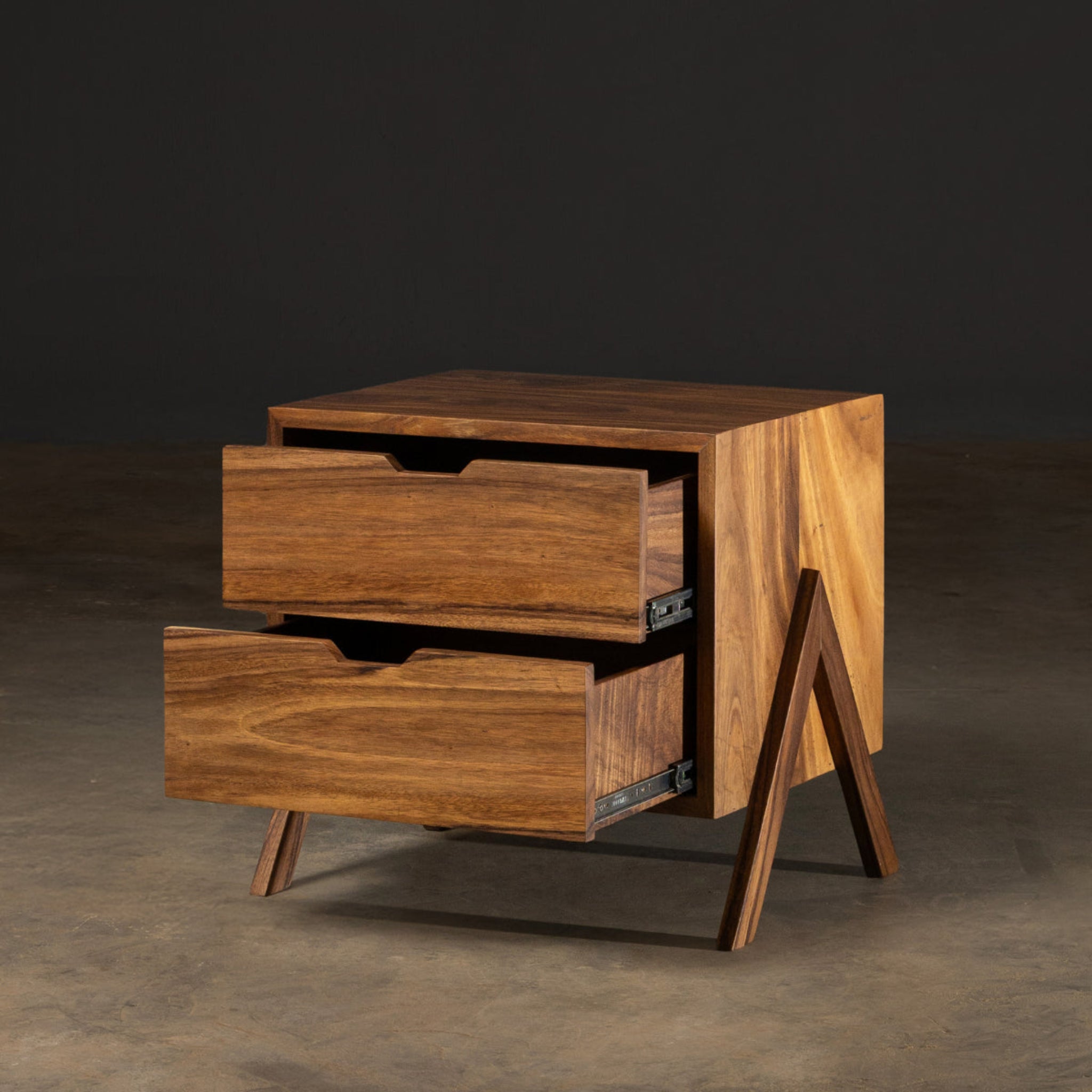 Pergamino | Roma Nightstand | BURROUN599