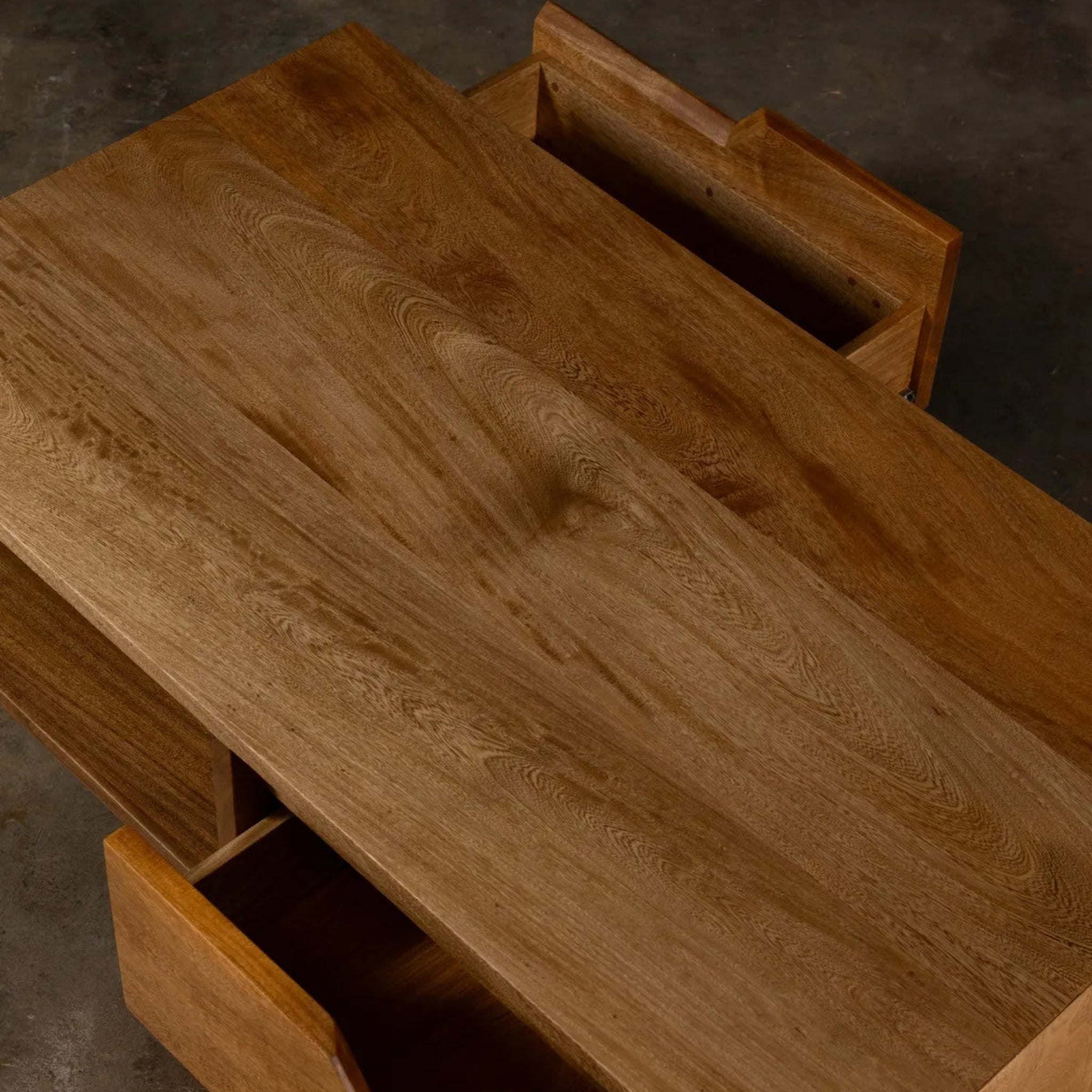 Pergamino | Siqueiros Double Coffee Table | CESSIUN346