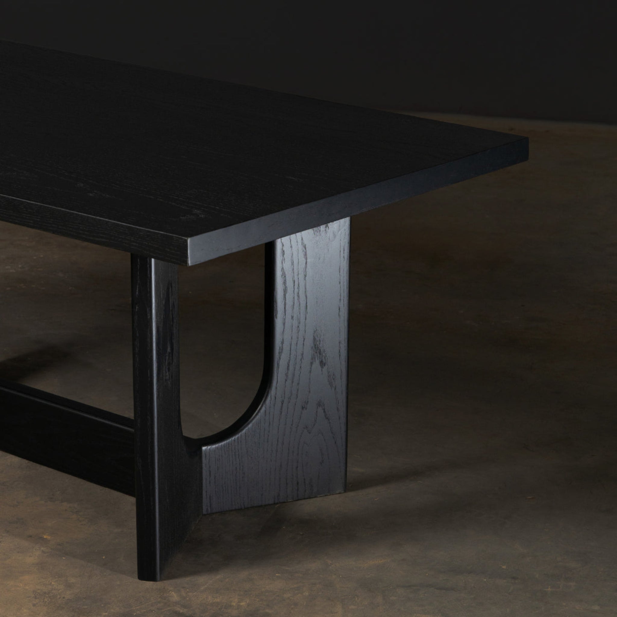Pergamino | Soho Dining Table | COCSOUN658