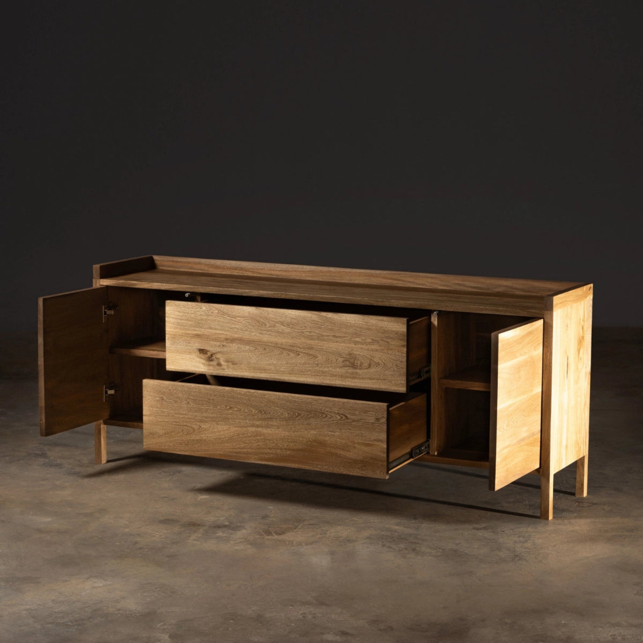 Pergamino | Siqueiros Dining Credenza | CRCSIUN525