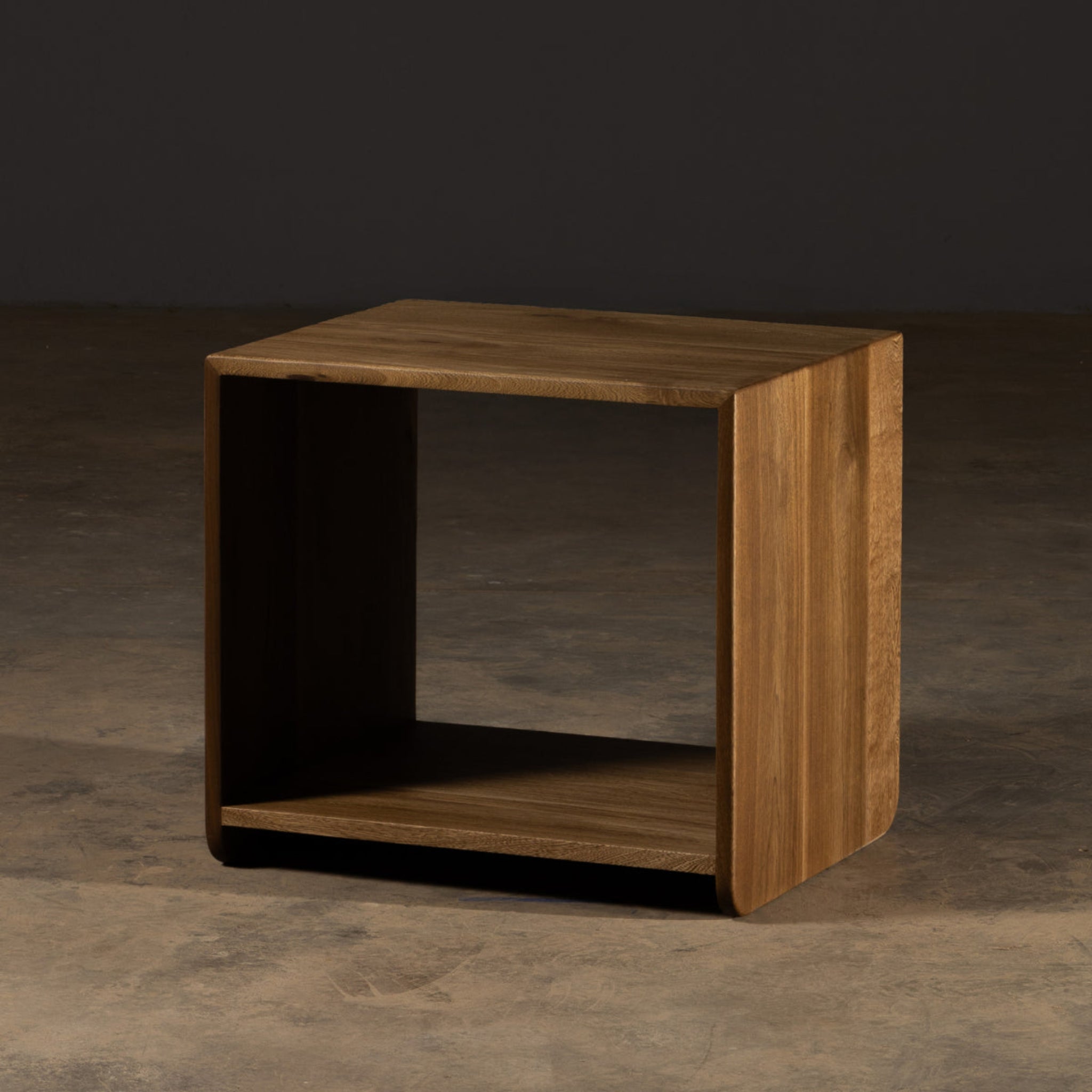 Pergamino | Siqueiros Side Table | LASSIUN368