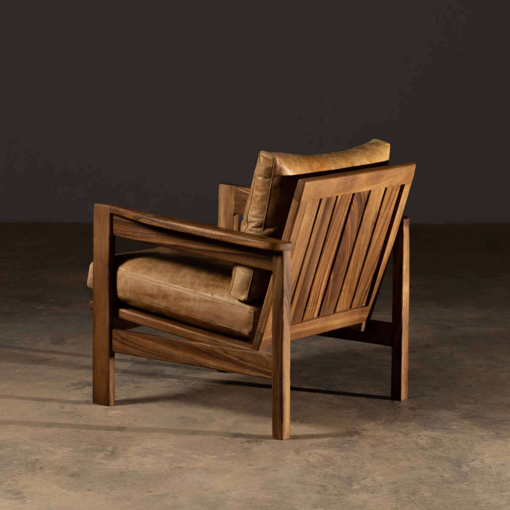 Pergamino | Prado Lounge Chair | SISPRUN413