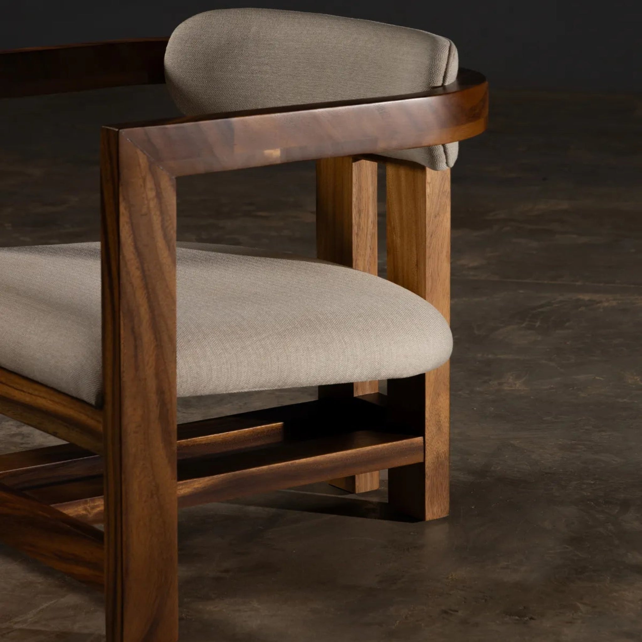 Pergamino | Roma Large Lounge Chair | SISROGR900