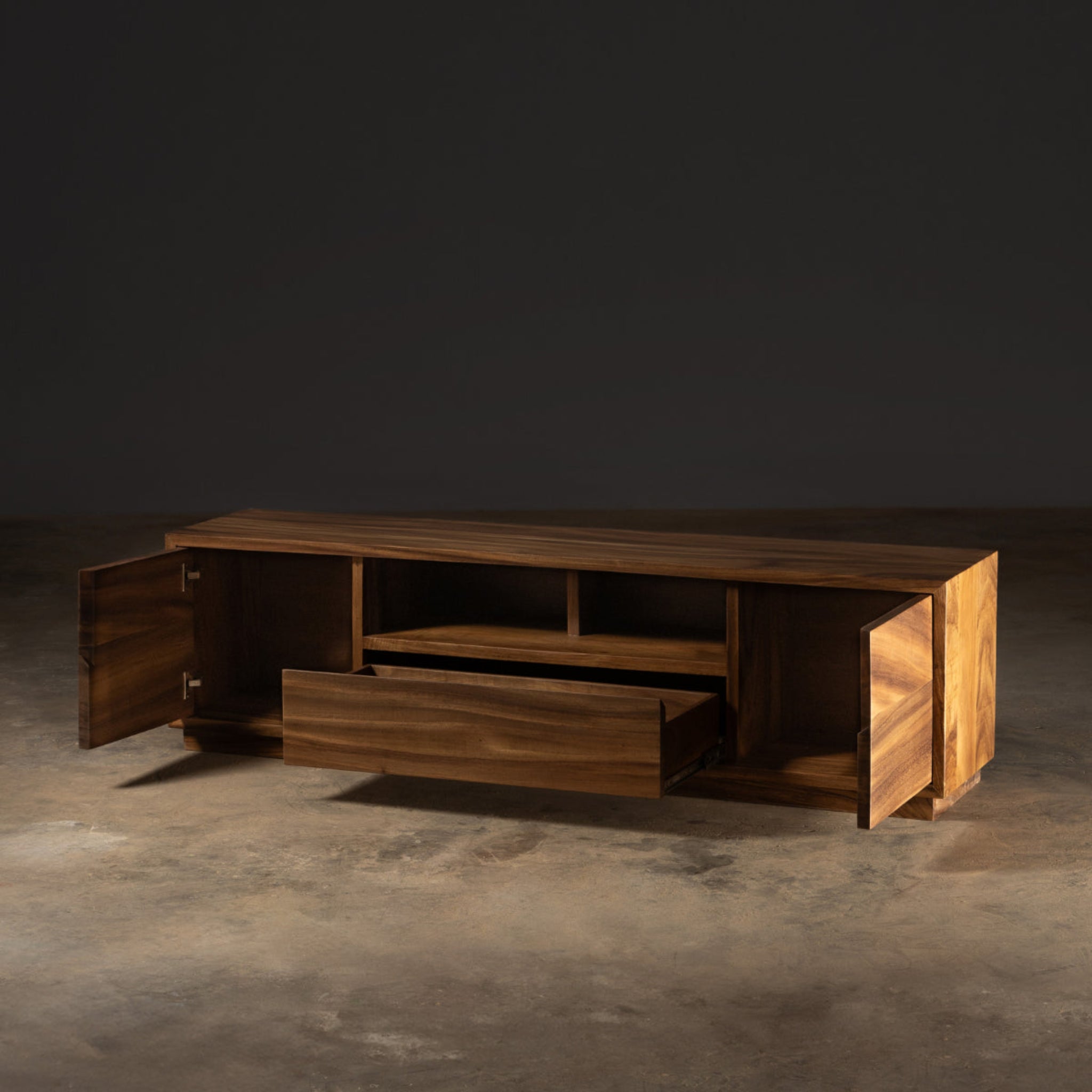 Pergamino | Roma TV Console | TVSROUN576