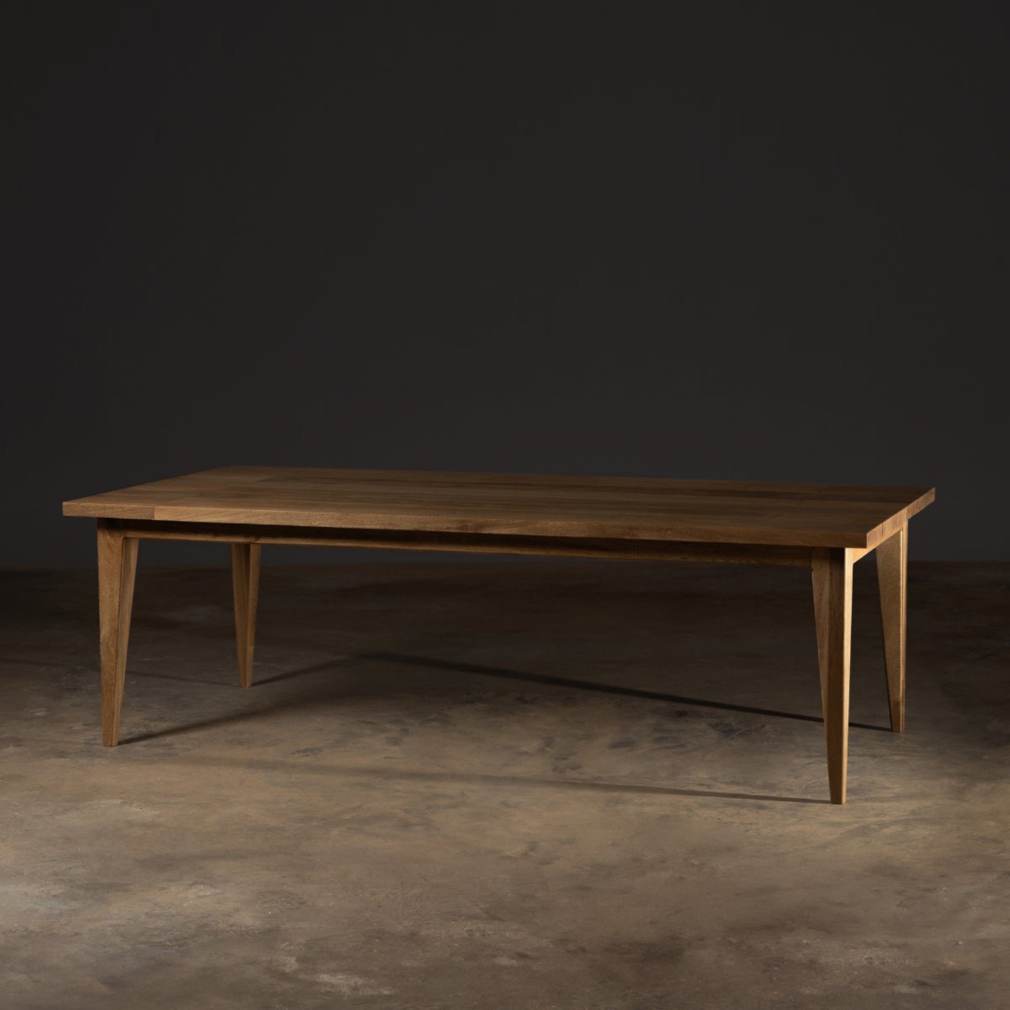 Pergamino | Siqueiros Dining Table | COCSIUN463