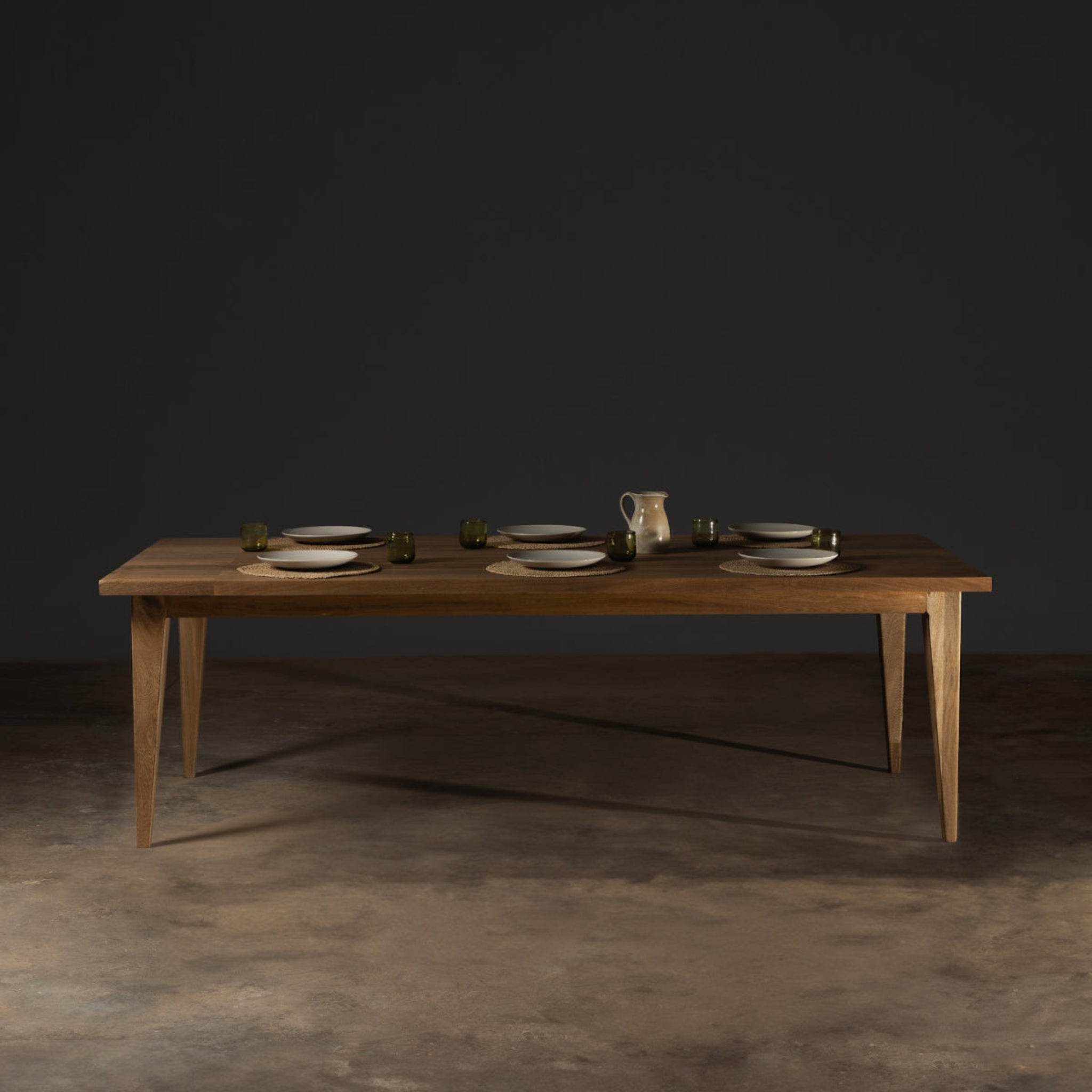 Pergamino | Siqueiros Dining Table | COCSIUN463