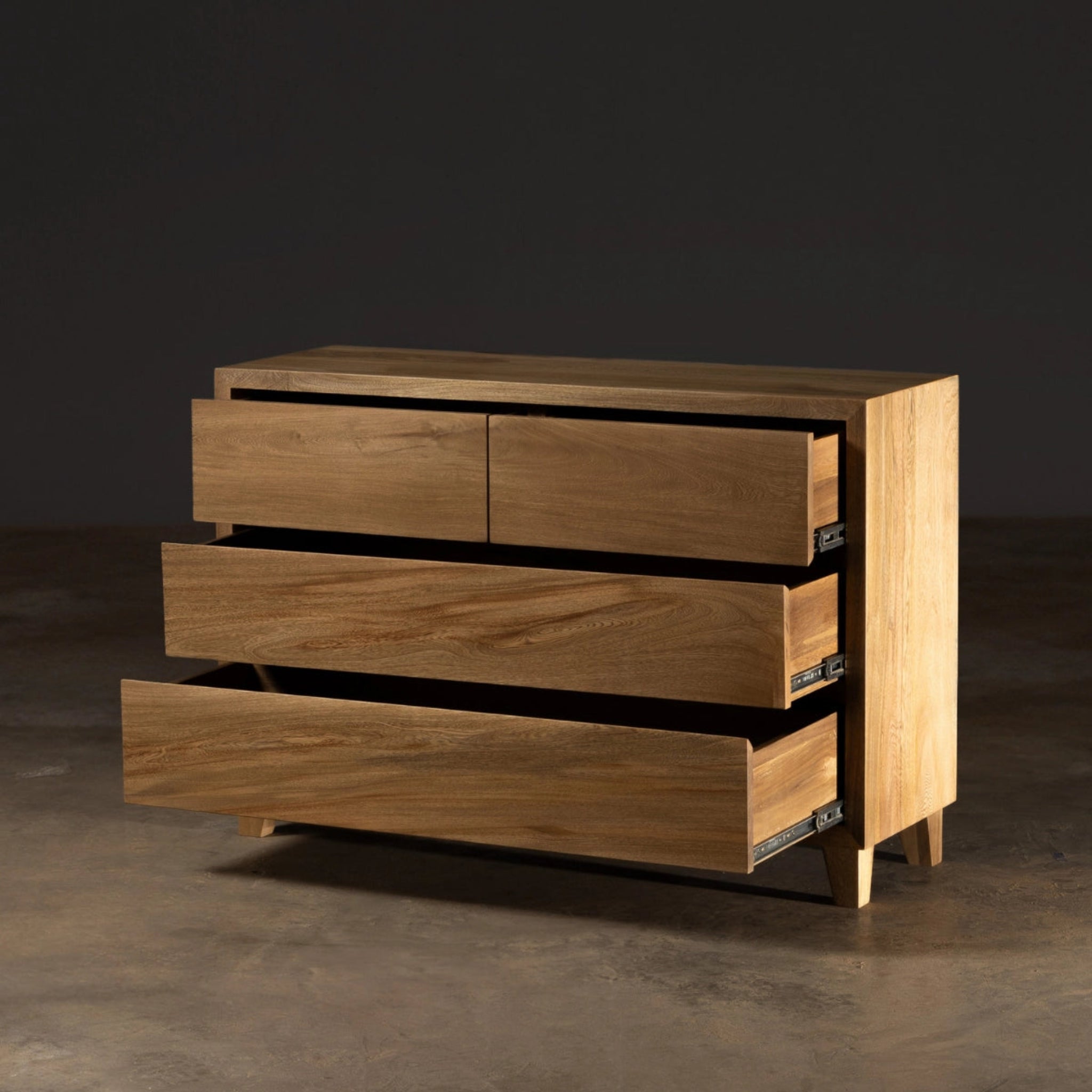 Pergamino | Siqueiros Chest of Drawers | CORSIUN579