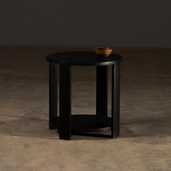 Pergamino | Maruata Side Table | LASMAUN805
