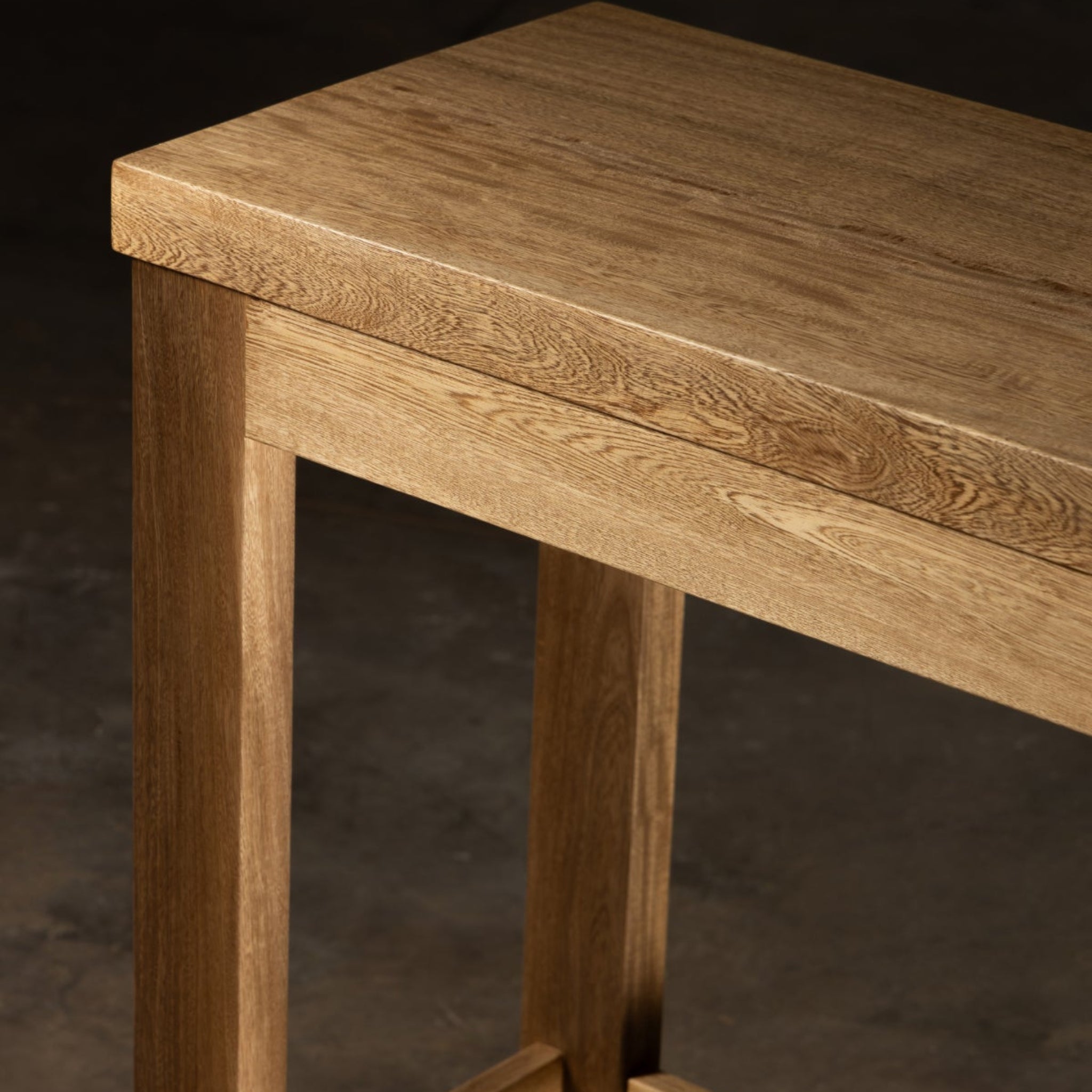 Pergamino | Siqueiros Entry Console | REESIUN333