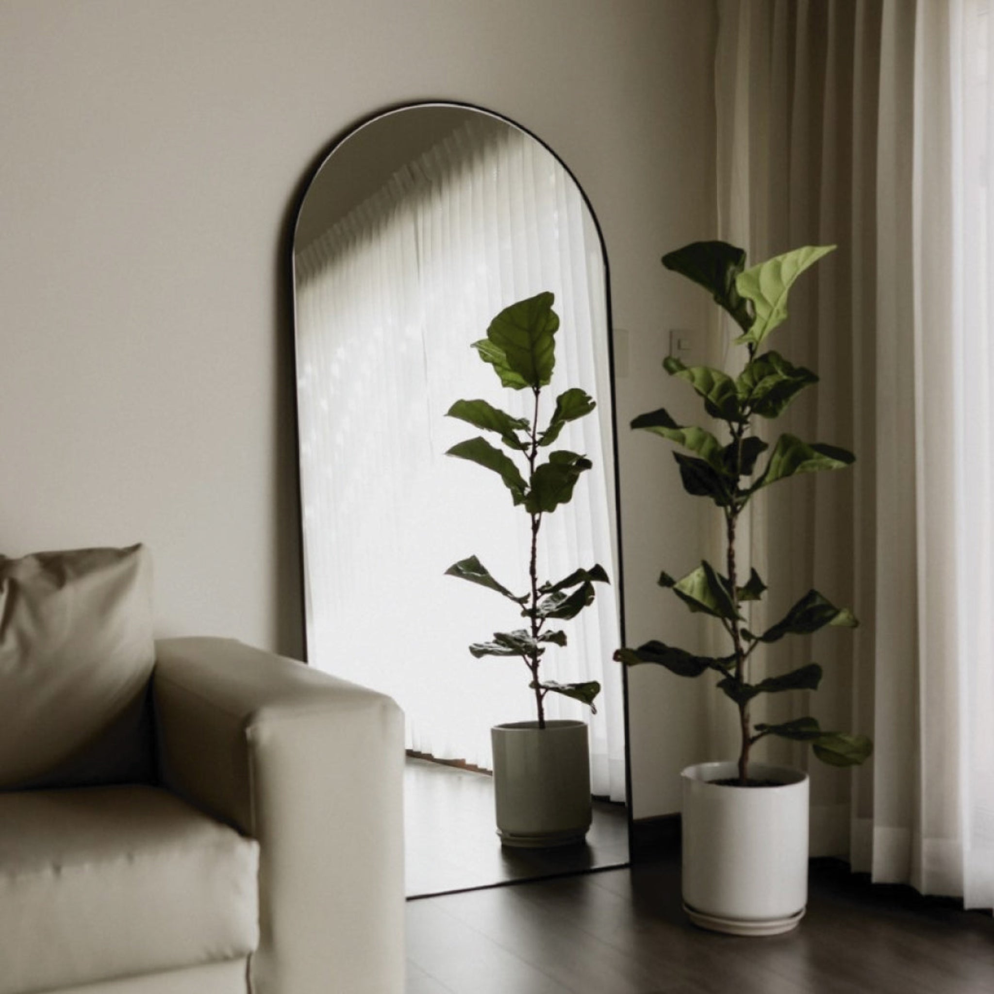 Admirror | Dalla Minimalist Mirror | Black