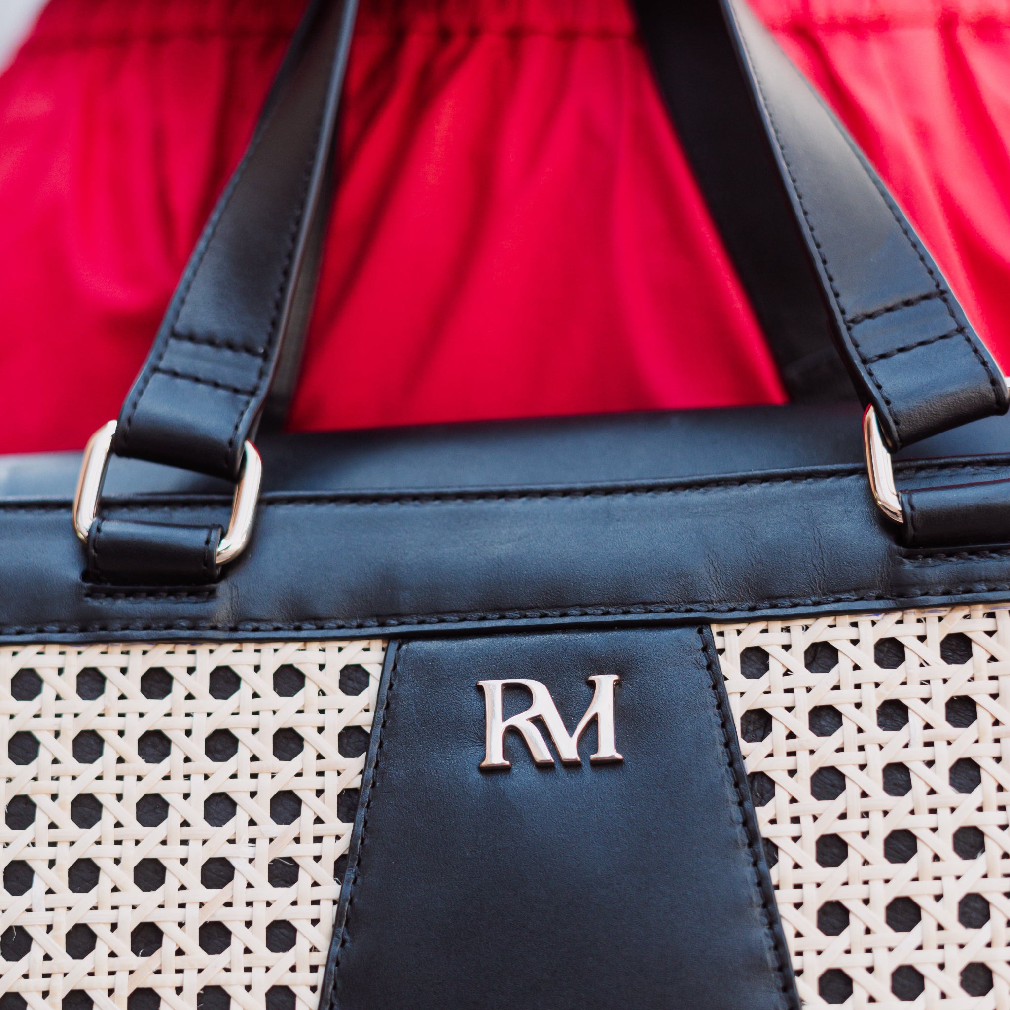 Raíz Mestiza | Niza Bag from Arameri Collection | Black