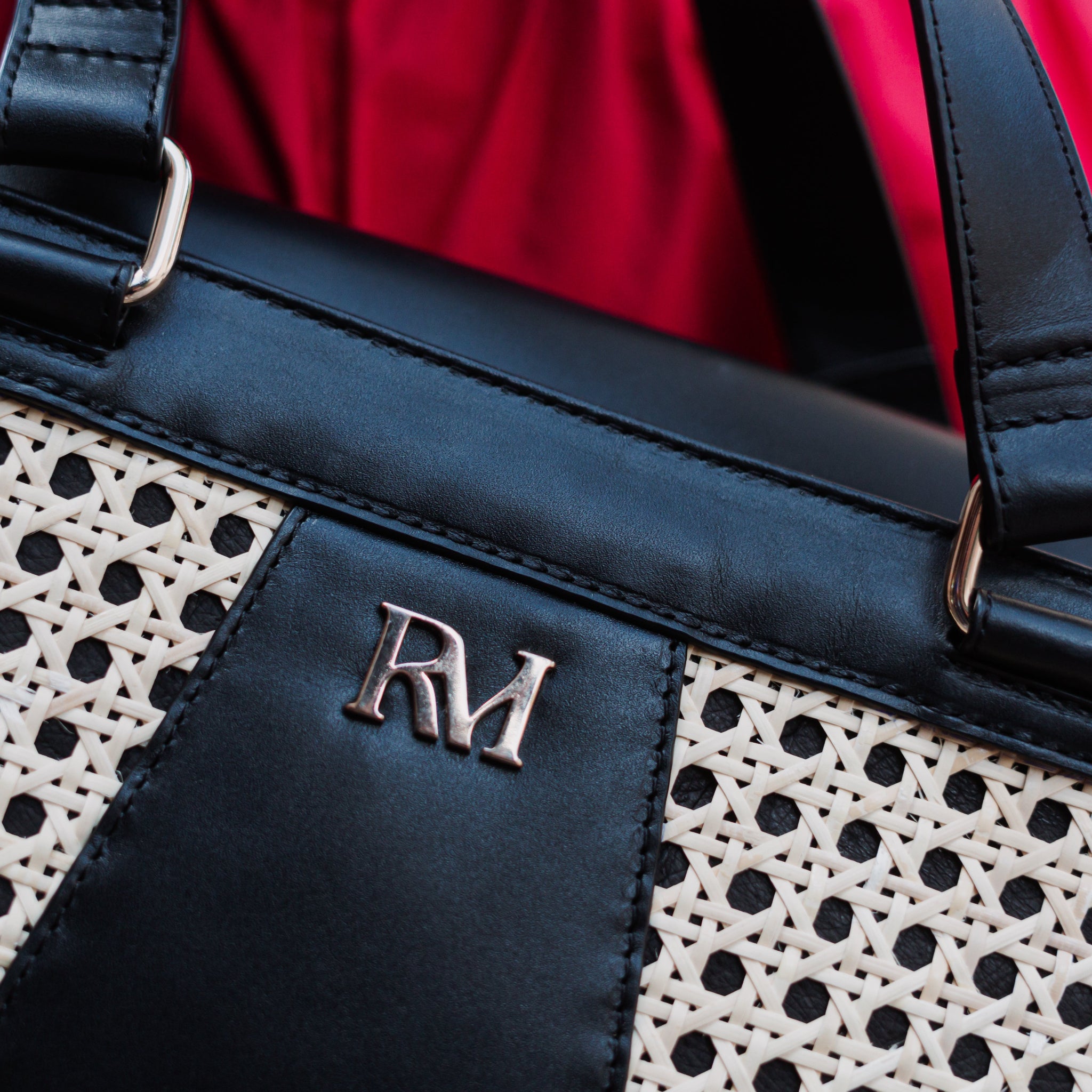 Raíz Mestiza | Niza Bag from Arameri Collection | Black