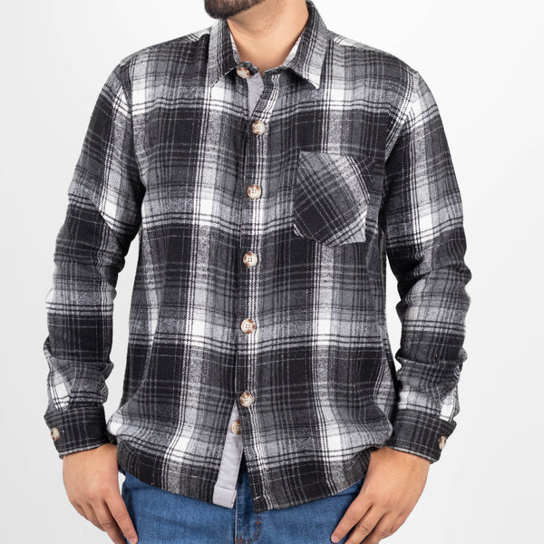 Silver Moos | Plaid Flannel Shirt | Black and White
