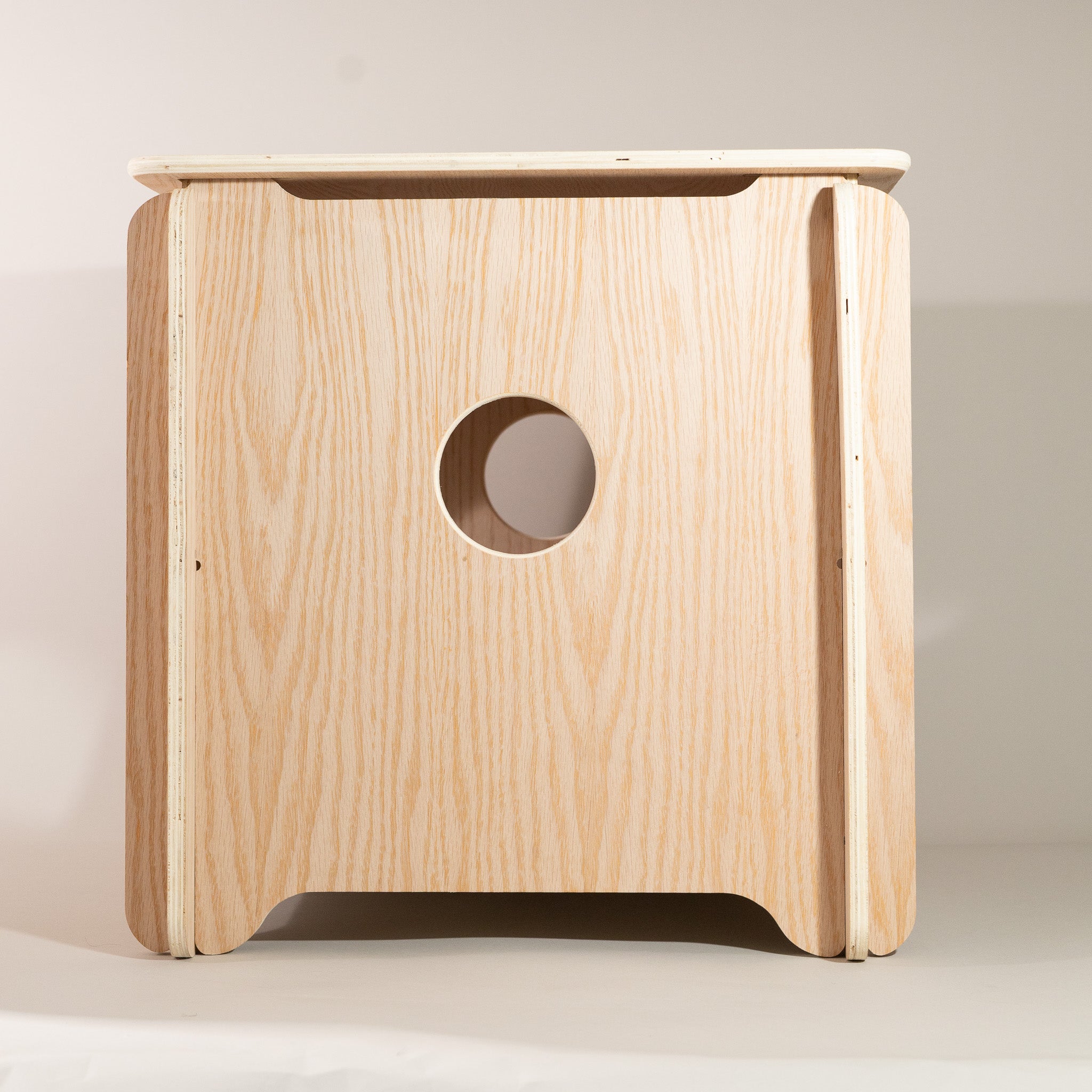 Petisy | The Kubi Pet Side Table