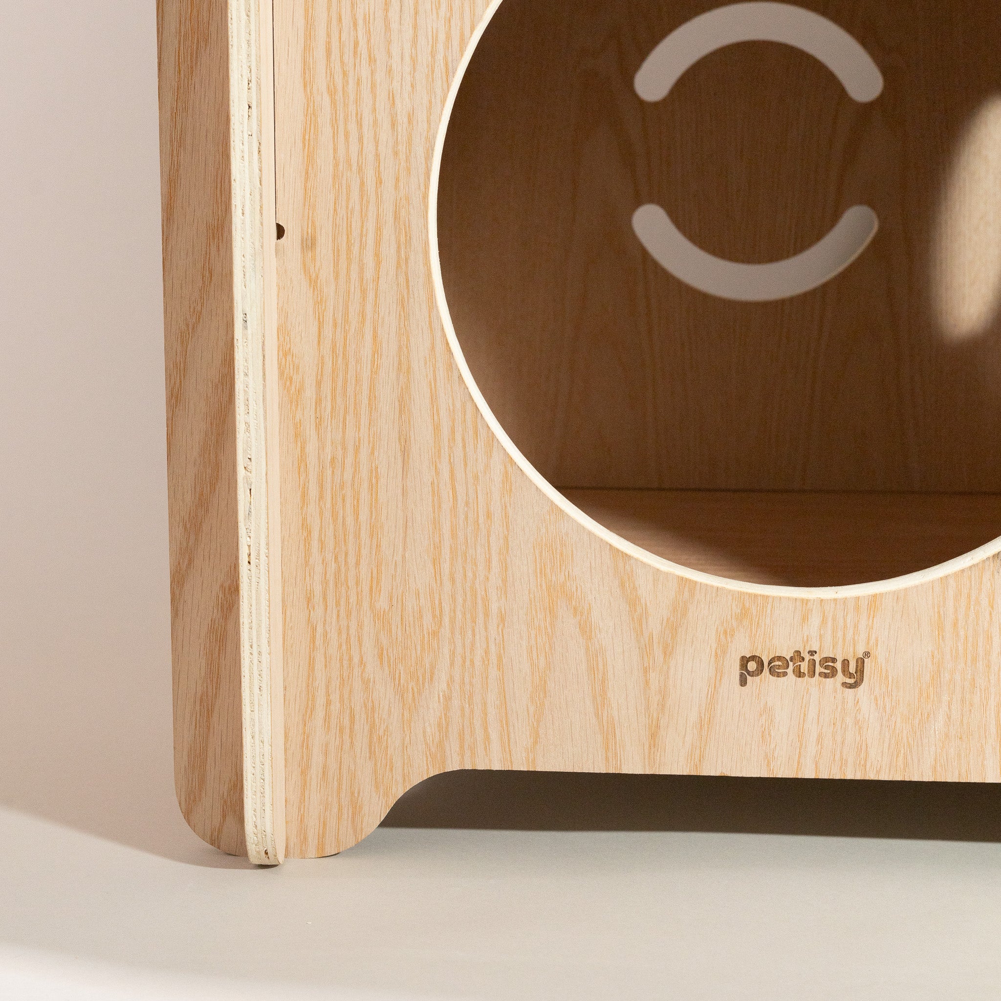 Petisy | The Kubi Pet Side Table