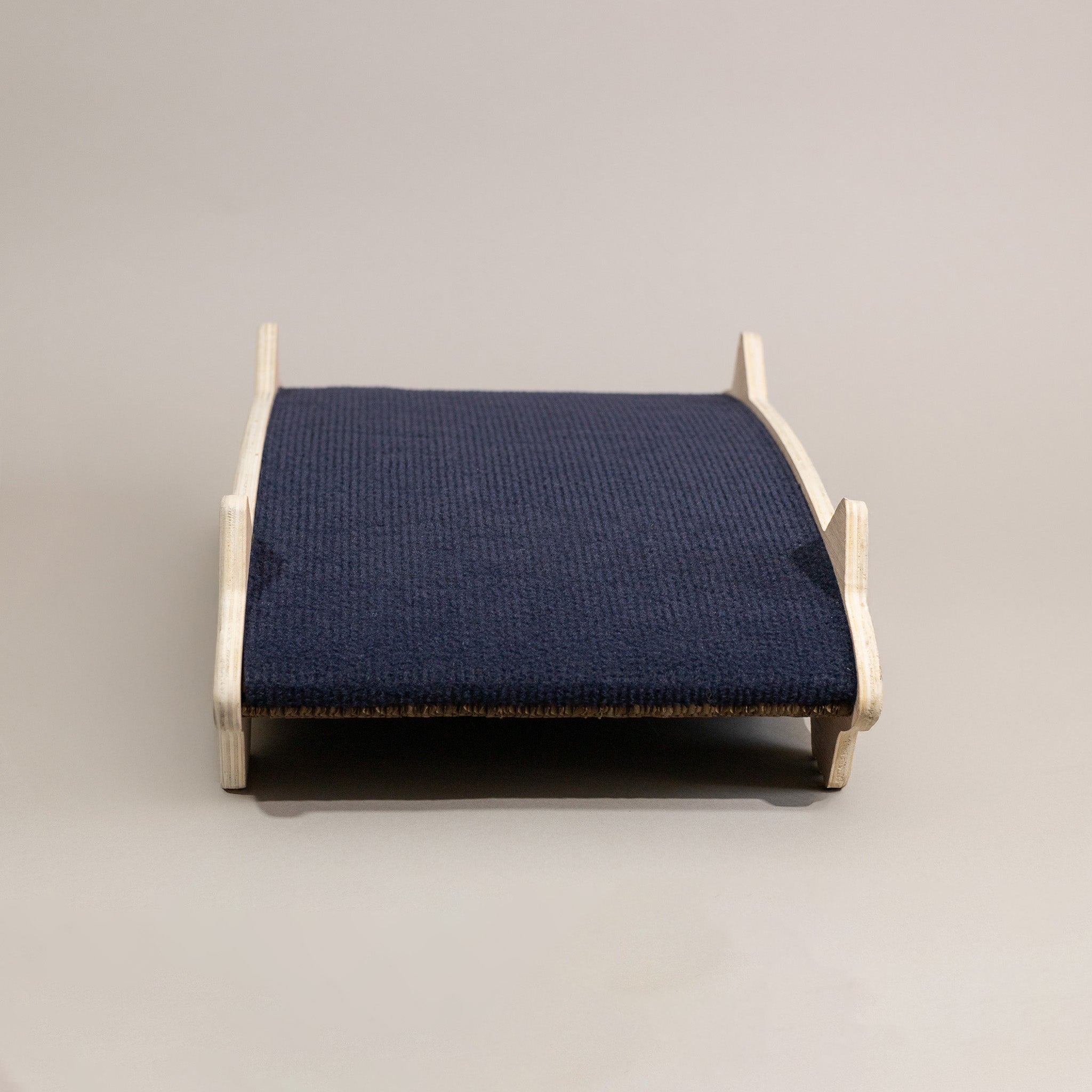 Petisy | The Ovak Cat Scratcher