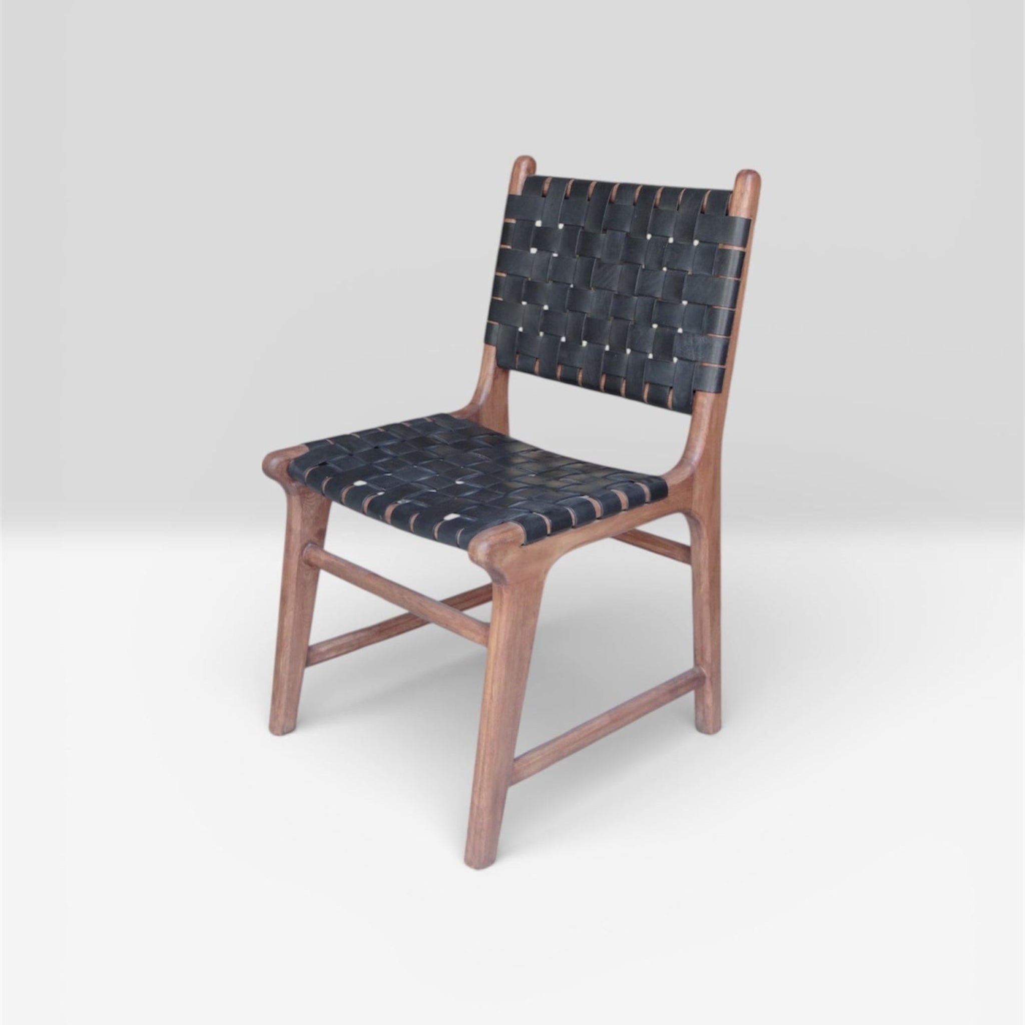 Las Puertas | Luisa Woven Leather Solid Wood Chair | Black
