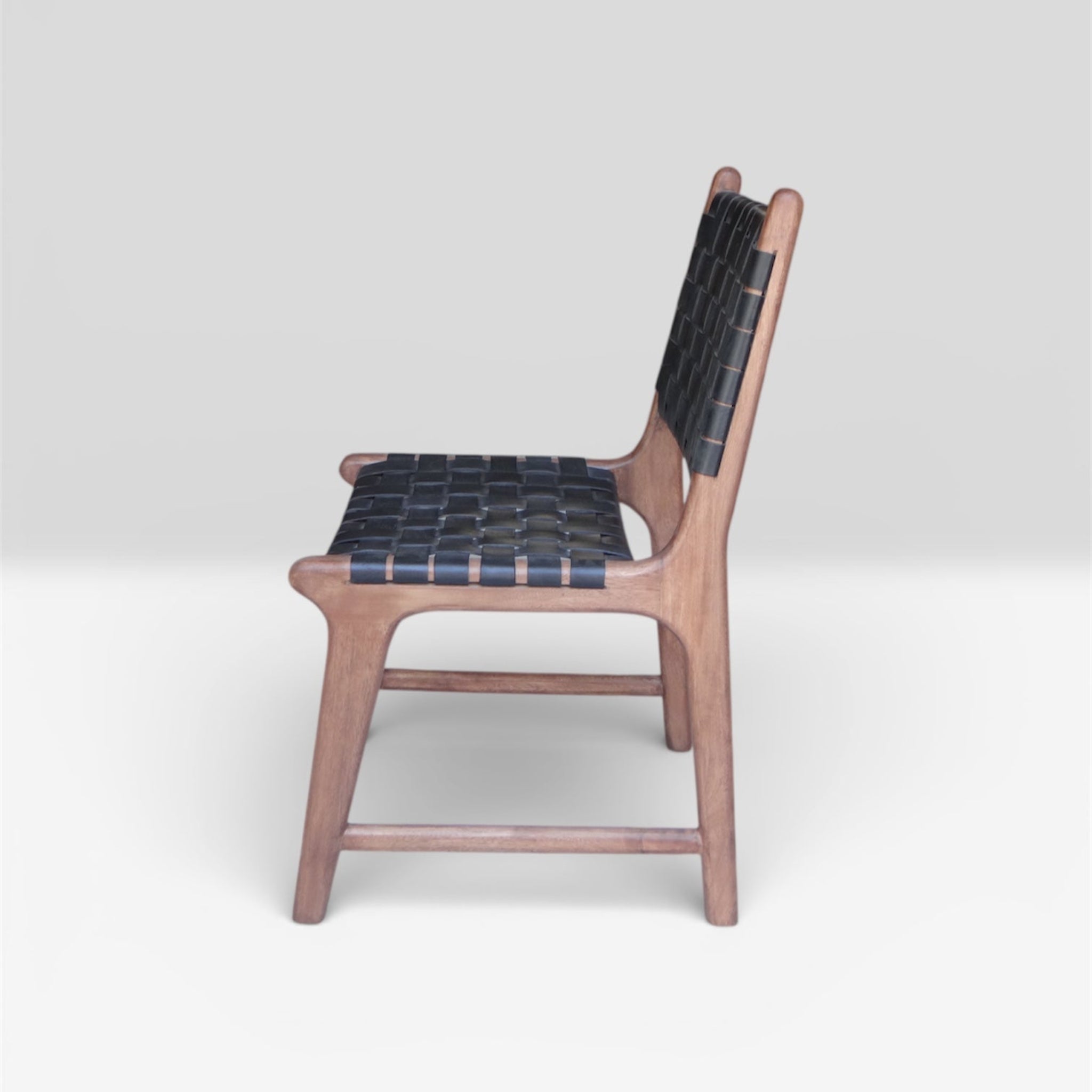 Las Puertas | Luisa Woven Leather Solid Wood Chair | Black