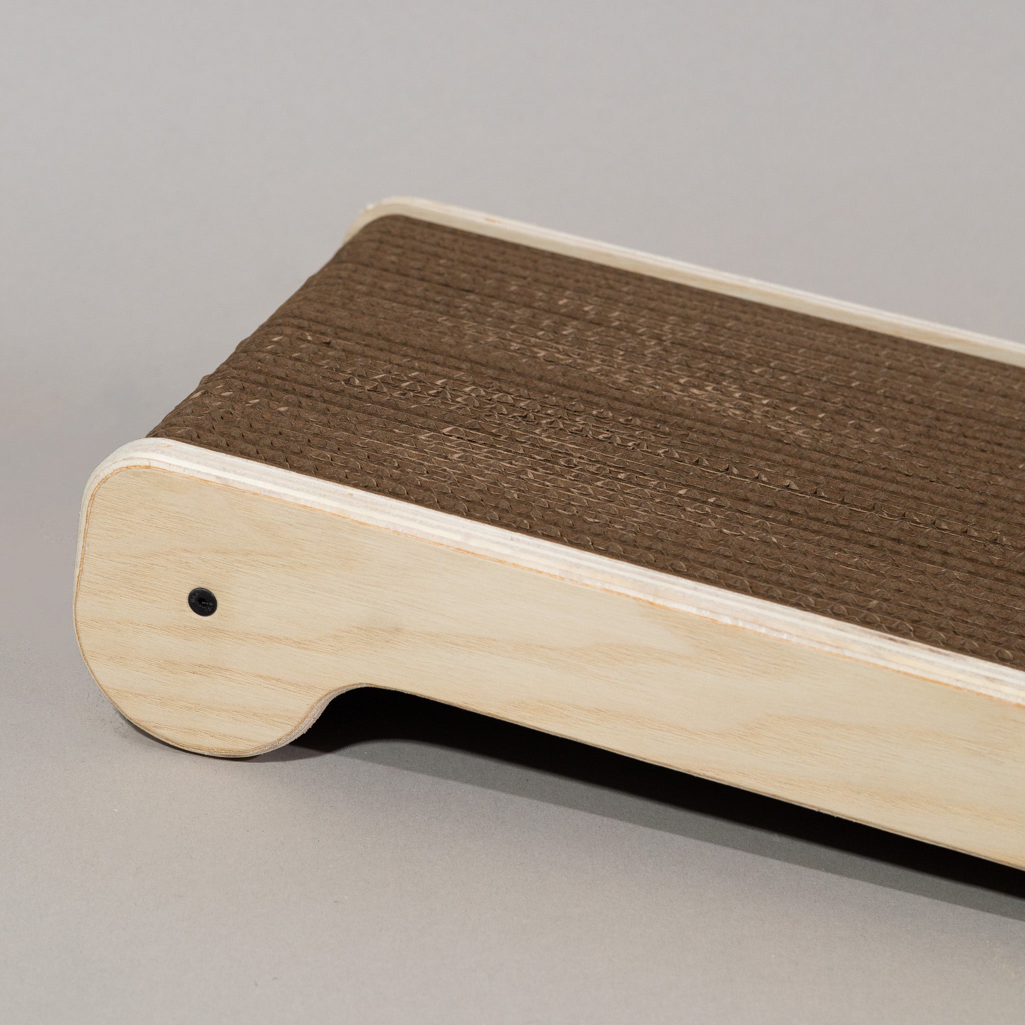 Petisy | The Reka Cat Scratcher