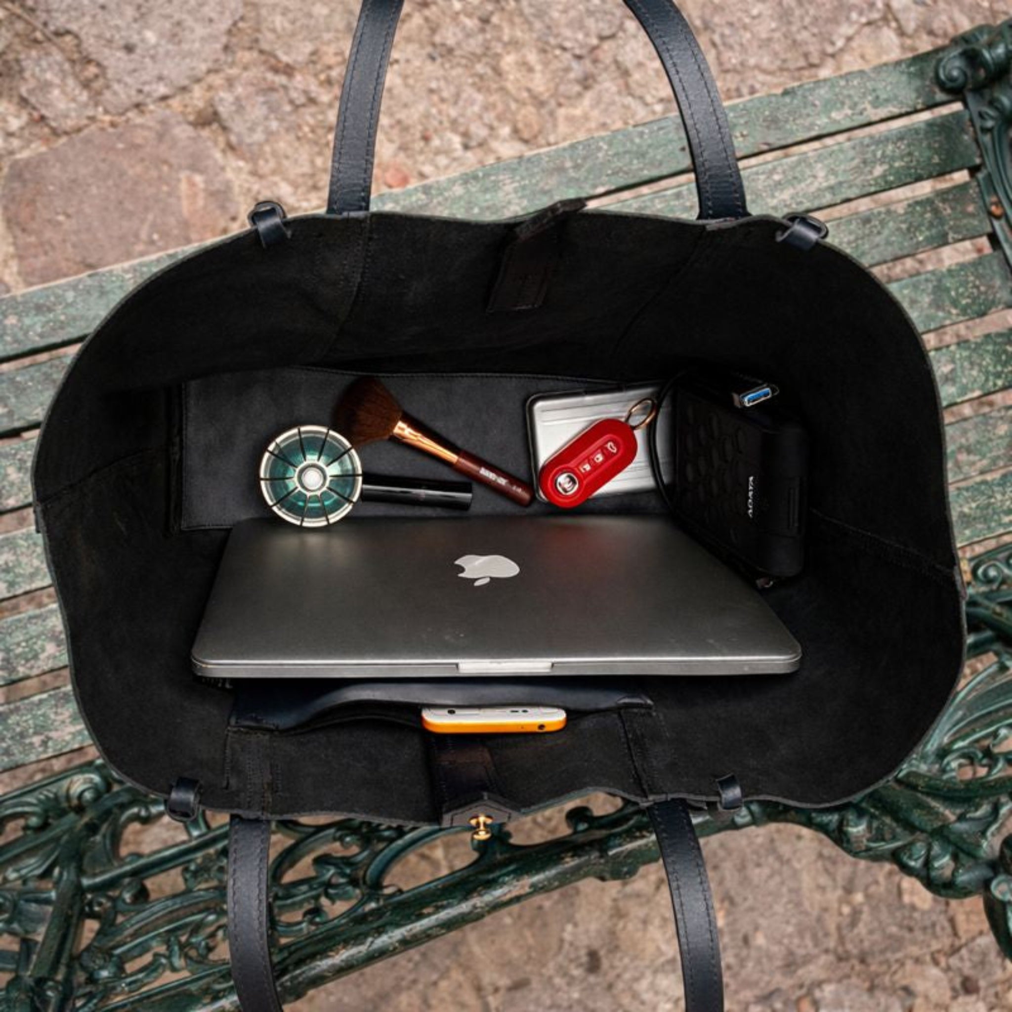 Vianala | Victoria Tote Bag